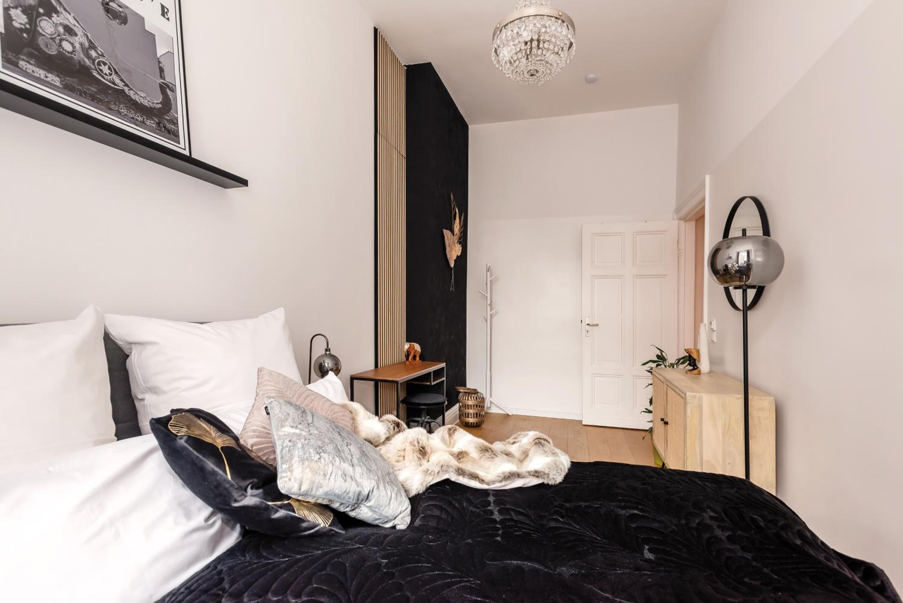 90sqm 2BR Biz LOFT - 5min Central Station