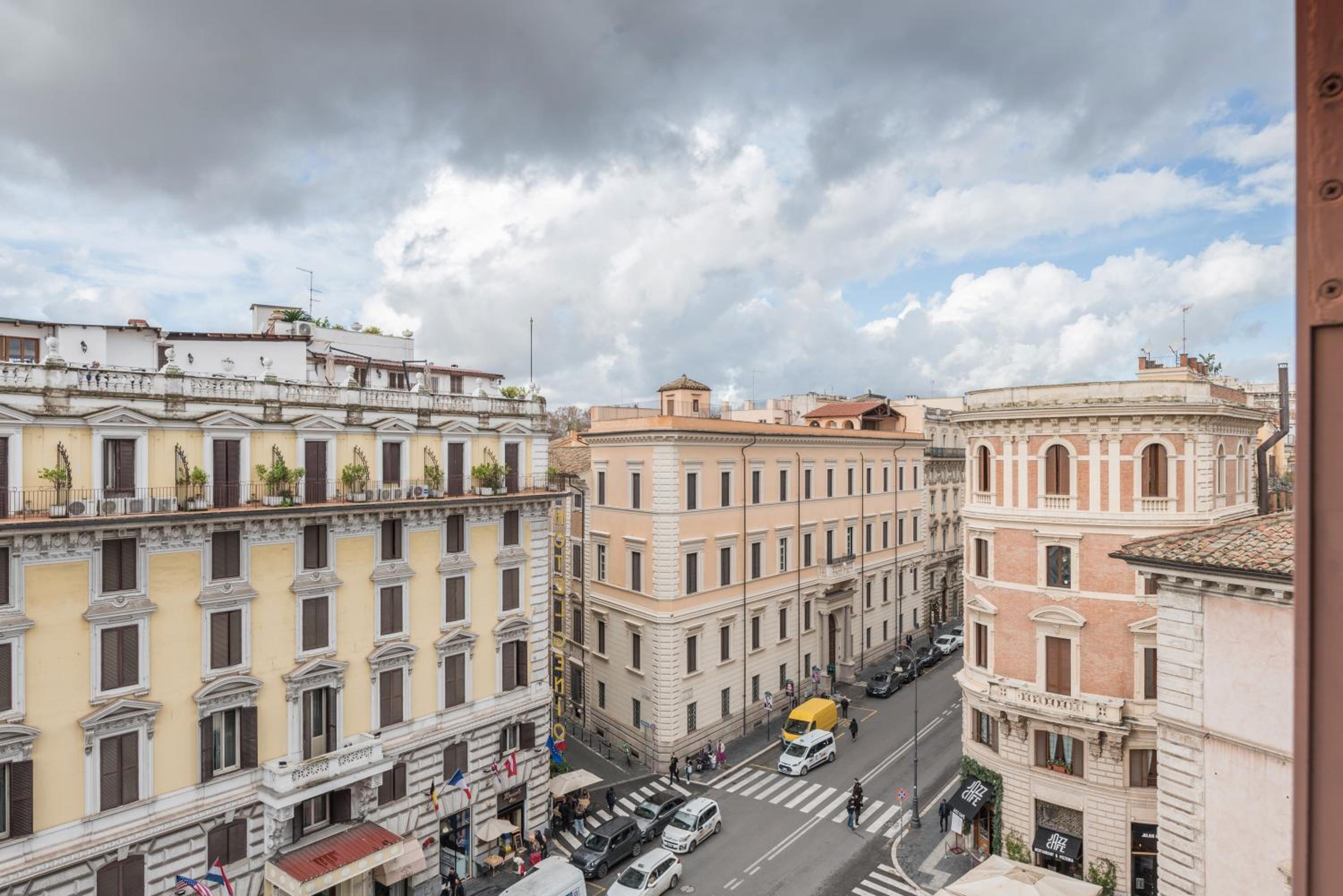 Cozy Wooden APT in Piazza NAVONA