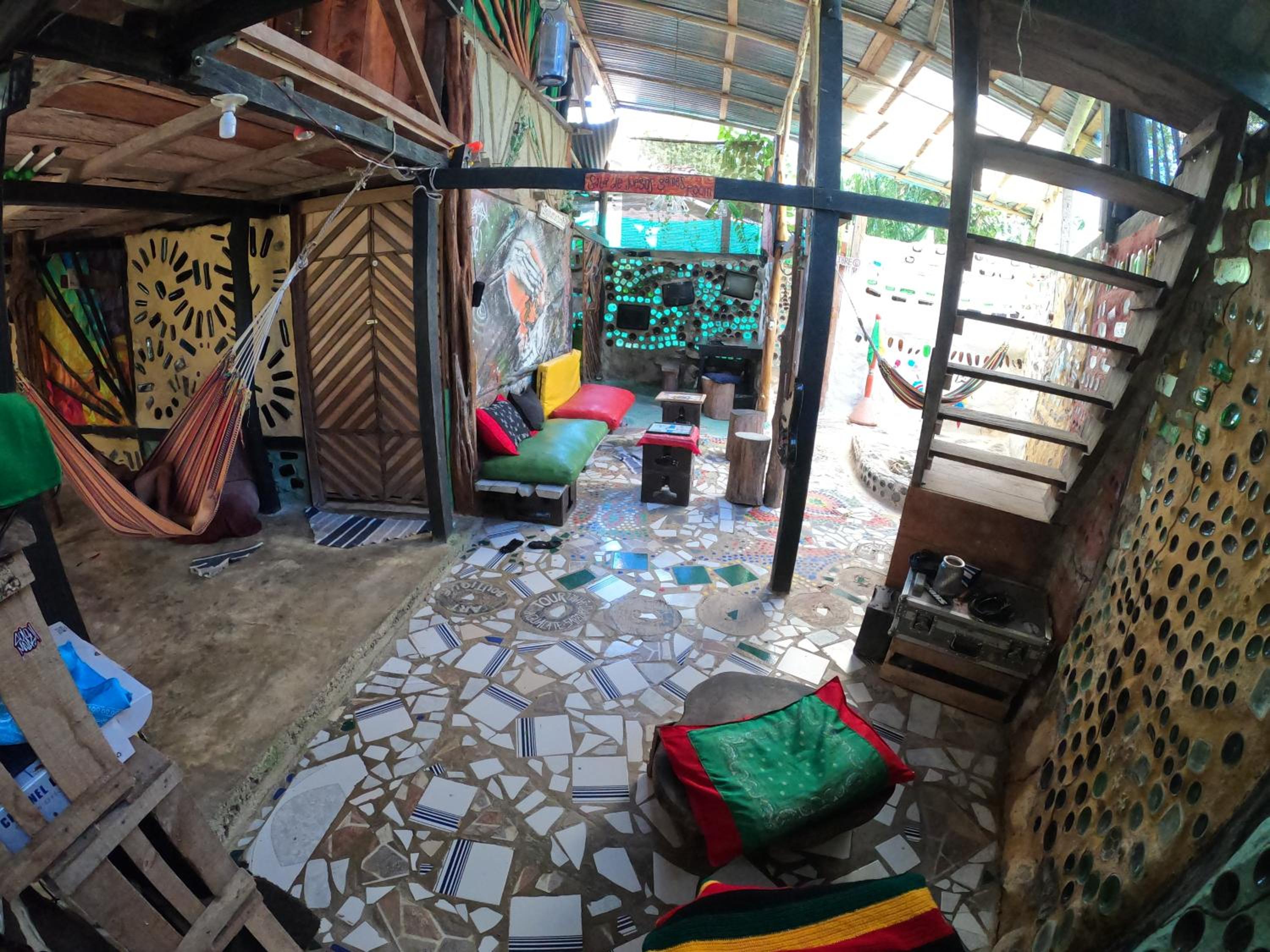 Reciclarte Galería Hostal