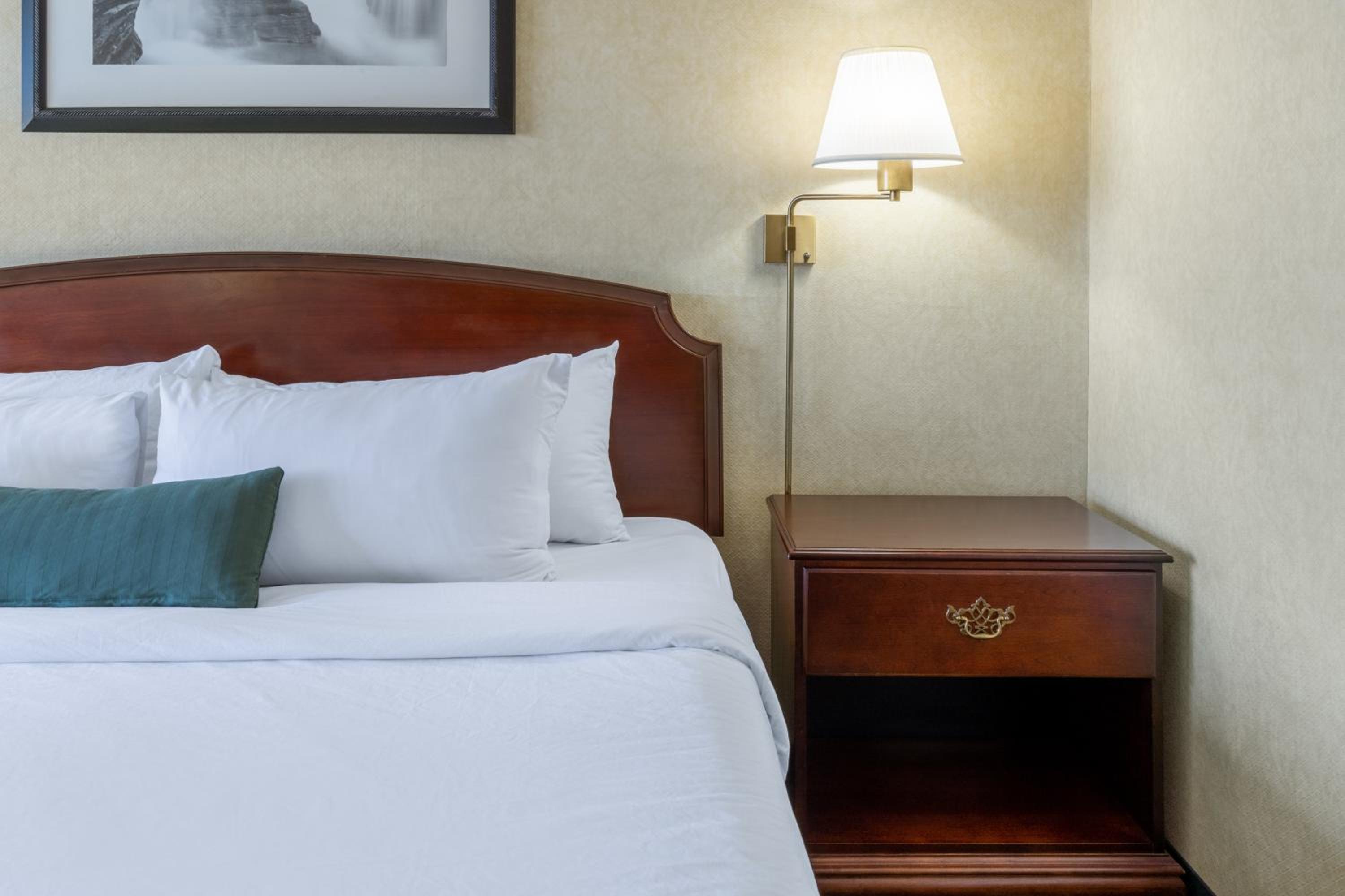 Reno Vacations - Ramada by Wyndham Reno Hotel Casino - Property Image 18