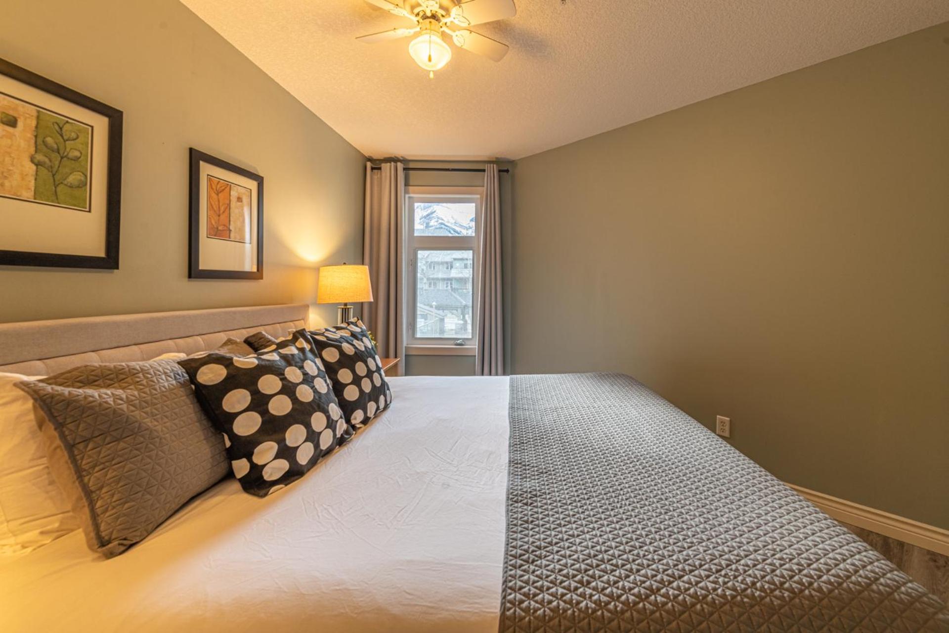 Windtower Lodge - Canmore
