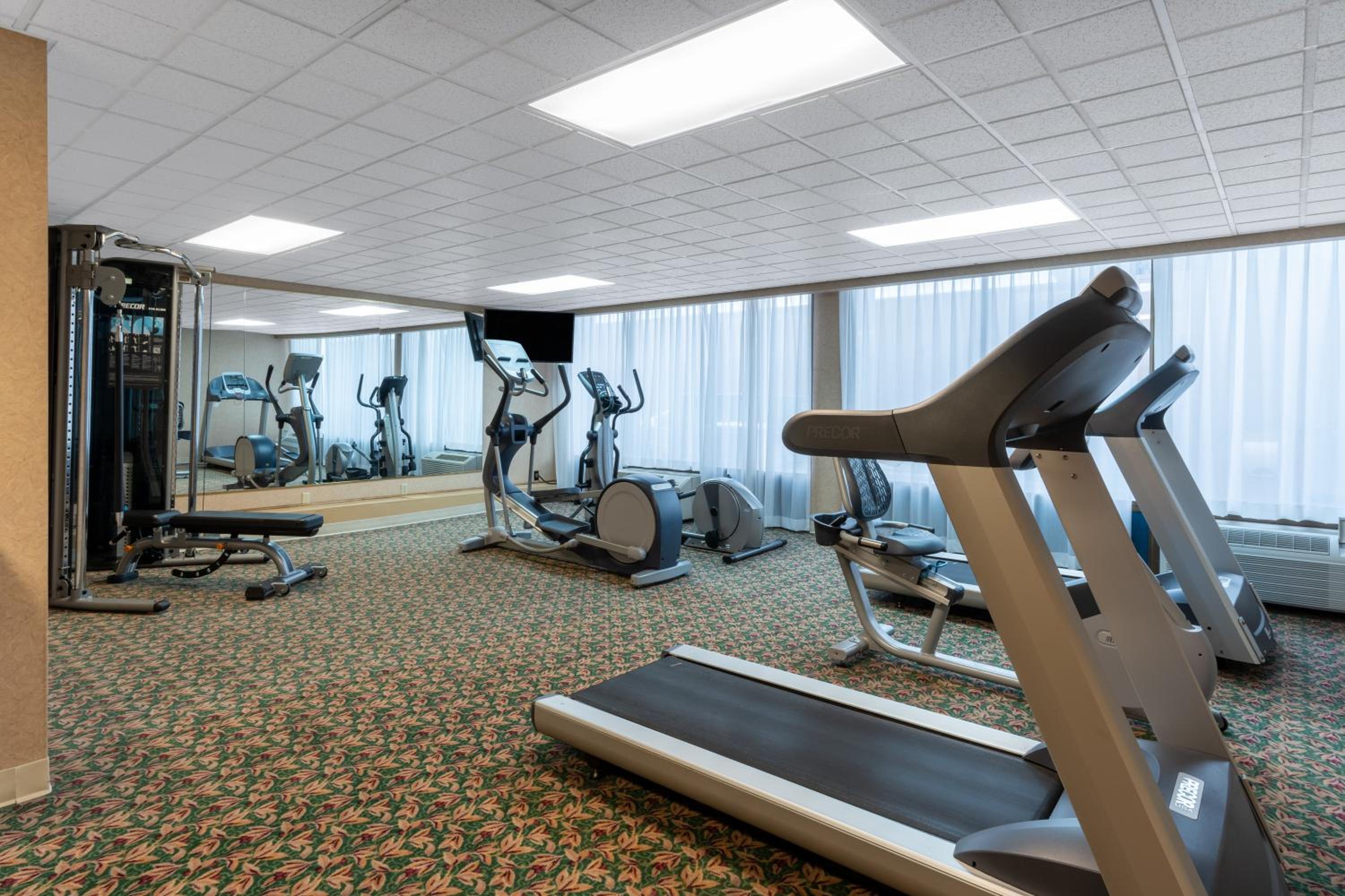 Reno Vacations - Ramada by Wyndham Reno Hotel Casino - Property Image 14