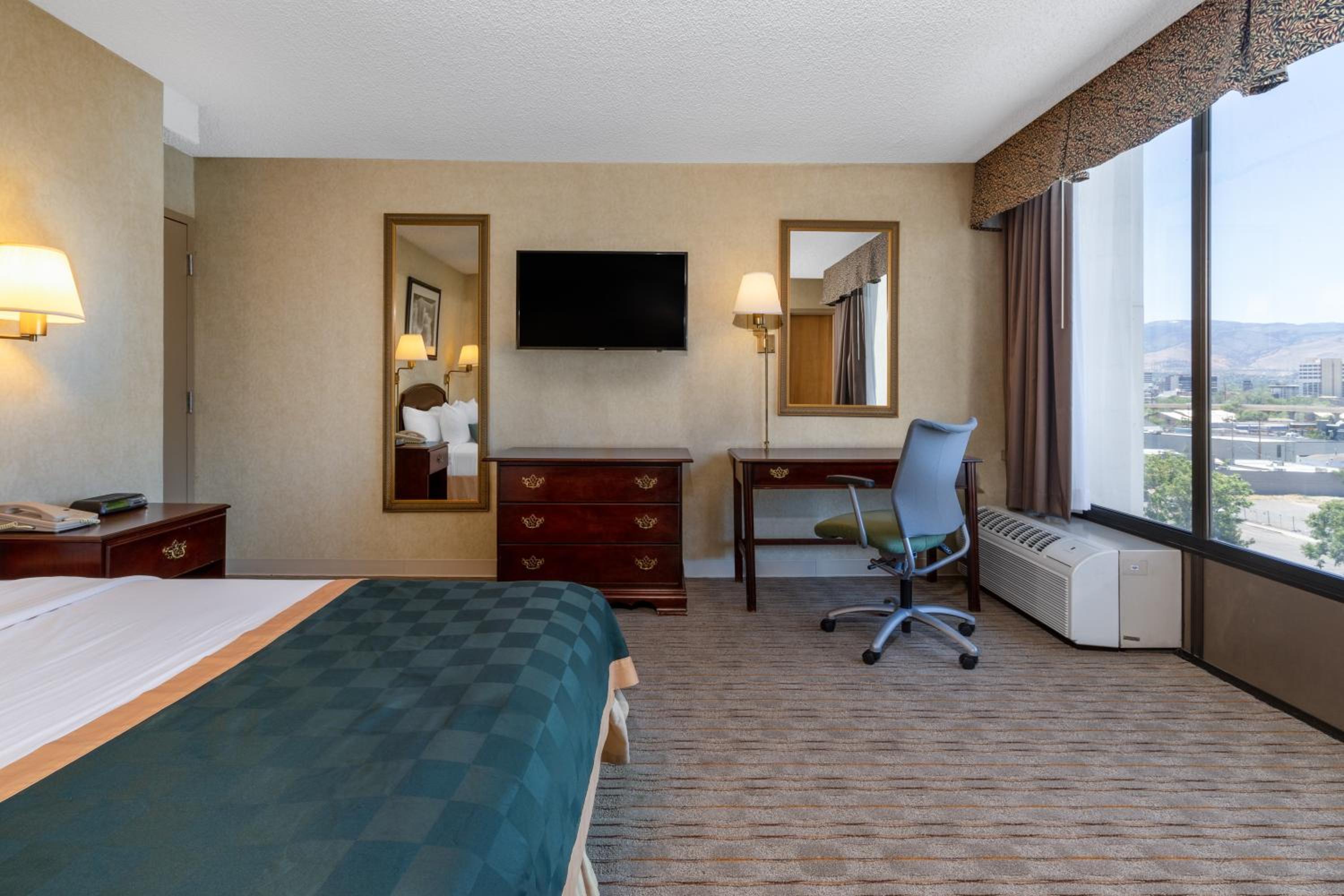 Reno Vacations - Ramada by Wyndham Reno Hotel Casino - Property Image 12