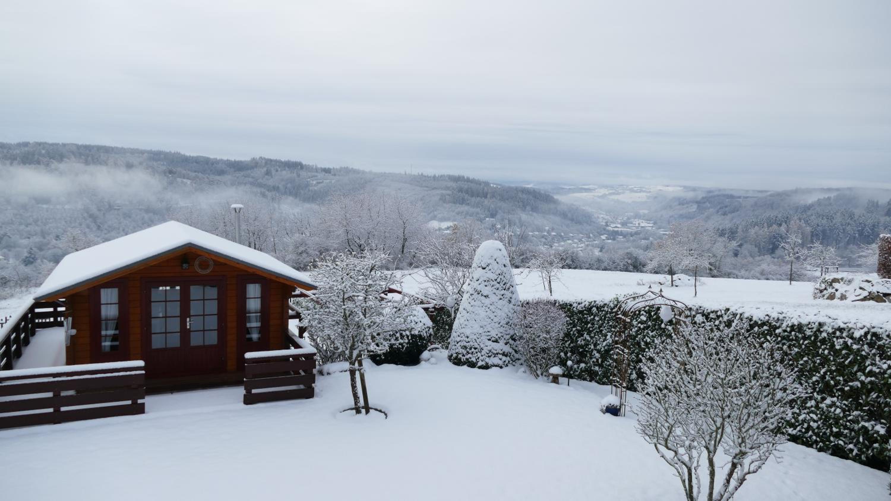 Ferienwohnung Eifelbergblick mit Garten, Schleiden, Wandern in the Eifel National Park, nähe Rursee