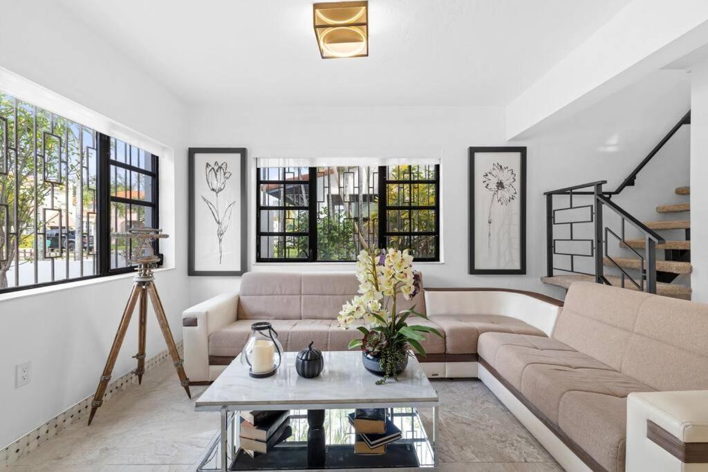 Little Havana Retreat - Newly remodeled Villa by Loan Depot Stadium!