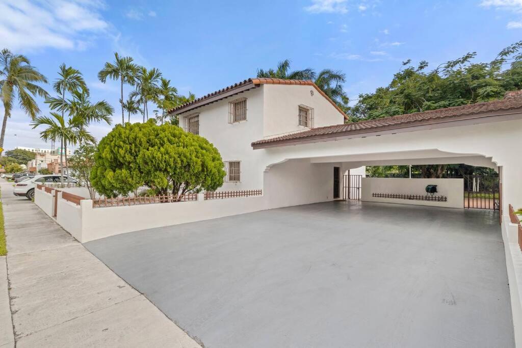 Little Havana Retreat - Newly remodeled Villa by Loan Depot Stadium!