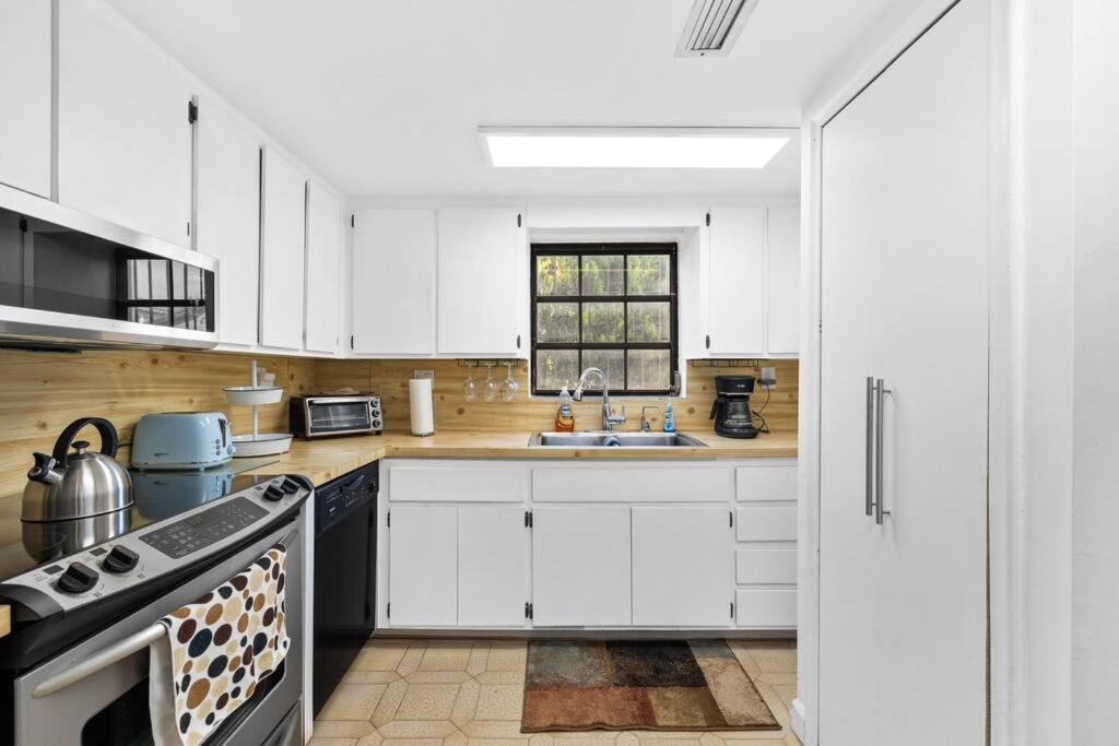 Little Havana Retreat - Newly remodeled Villa by Loan Depot Stadium!