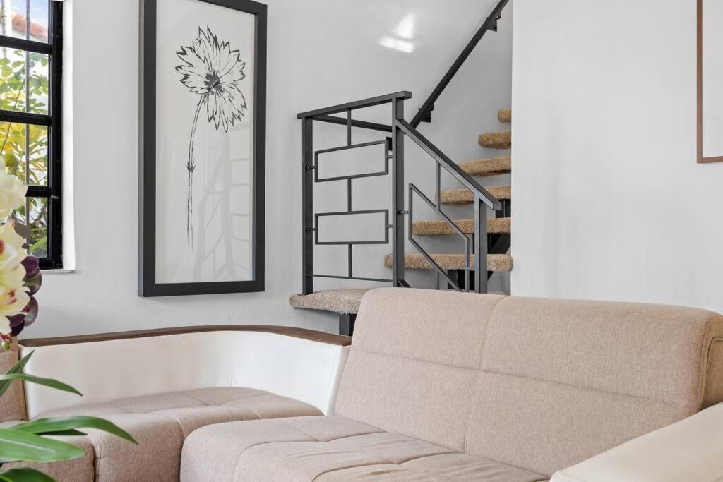 Little Havana Retreat - Newly remodeled Villa by Loan Depot Stadium!