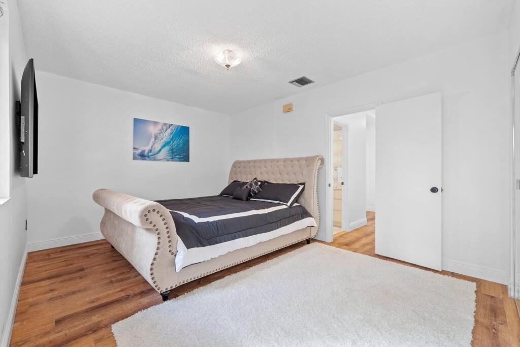 Little Havana Retreat - Newly remodeled Villa by Loan Depot Stadium!