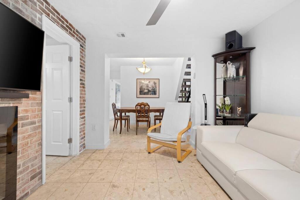 Little Havana Retreat - Newly remodeled Villa by Loan Depot Stadium!
