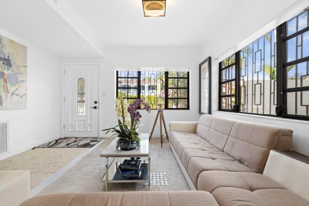 Little Havana Retreat - Newly remodeled Villa by Loan Depot Stadium!
