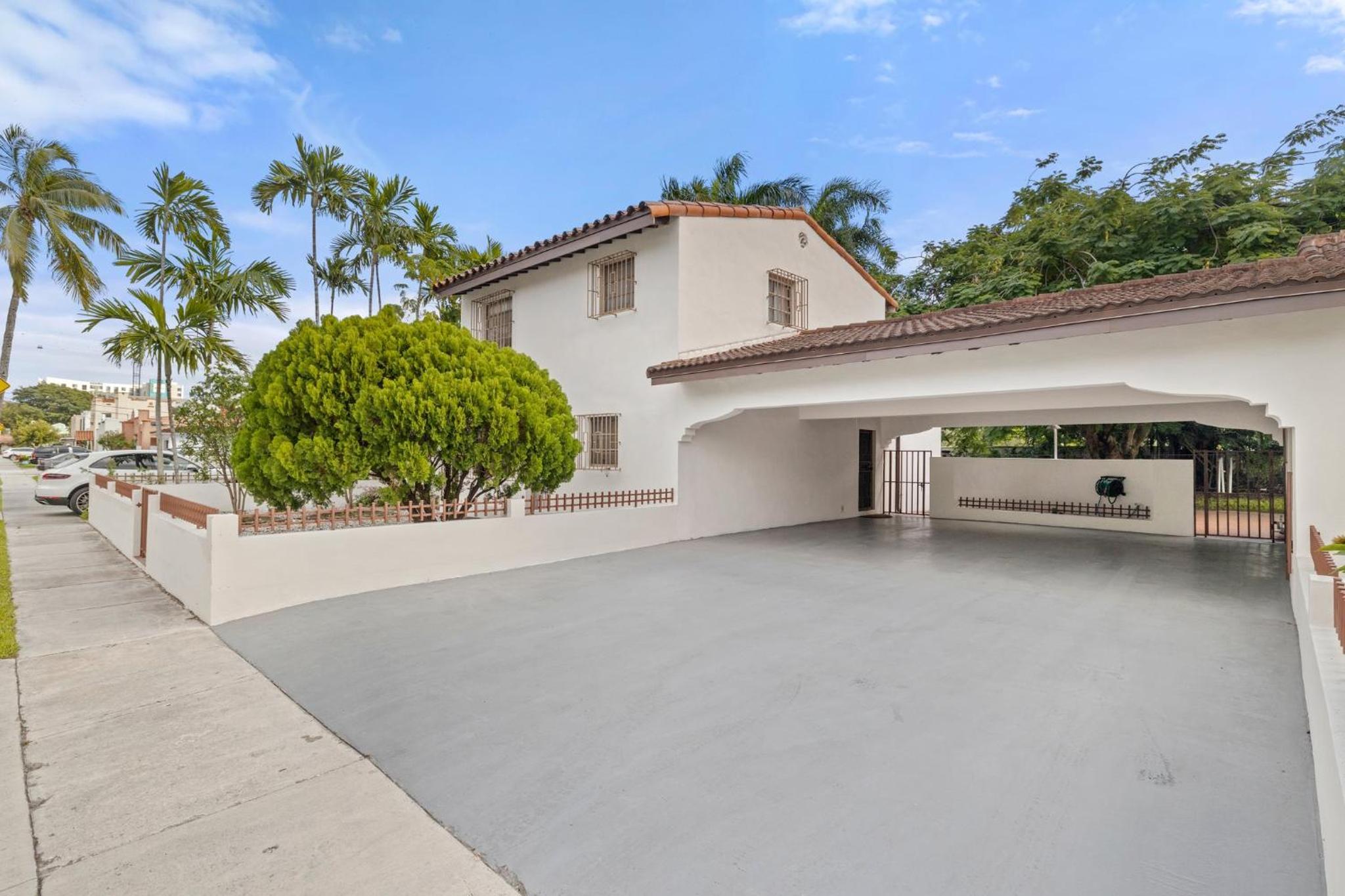 Little Havana Retreat - Newly remodeled Villa by Loan Depot Stadium!