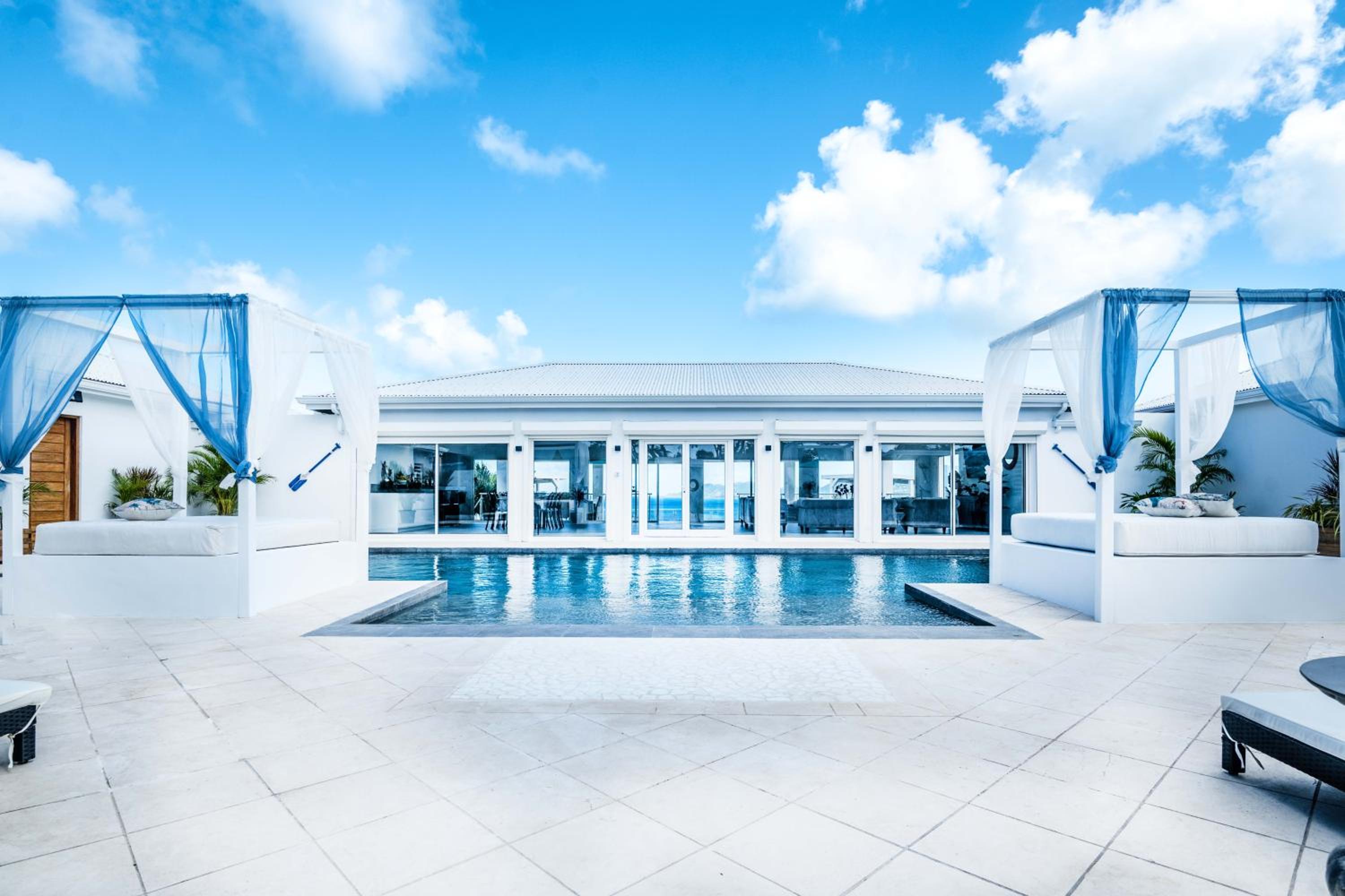 Infinity Blue Villa 180° ocean view -Beach access -Terres Basses