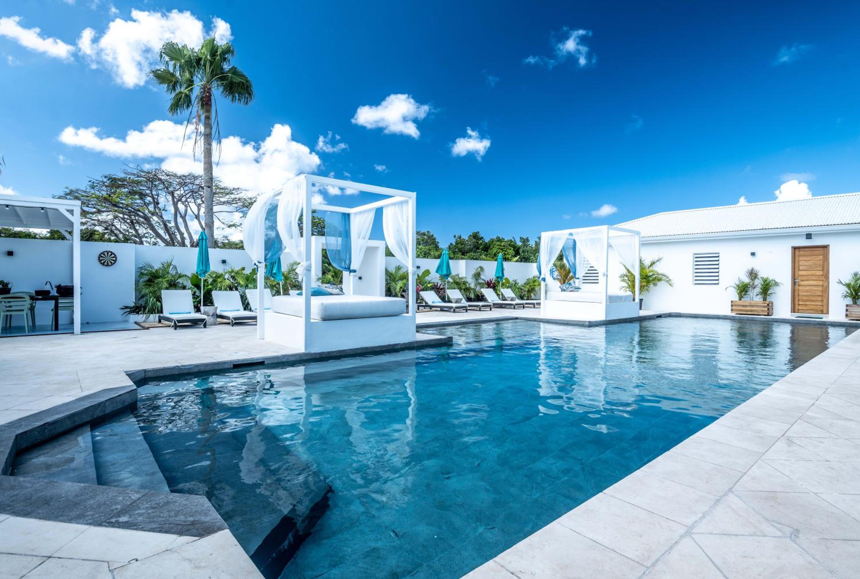 Infinity Blue Villa 180° ocean view -Beach access -Terres Basses
