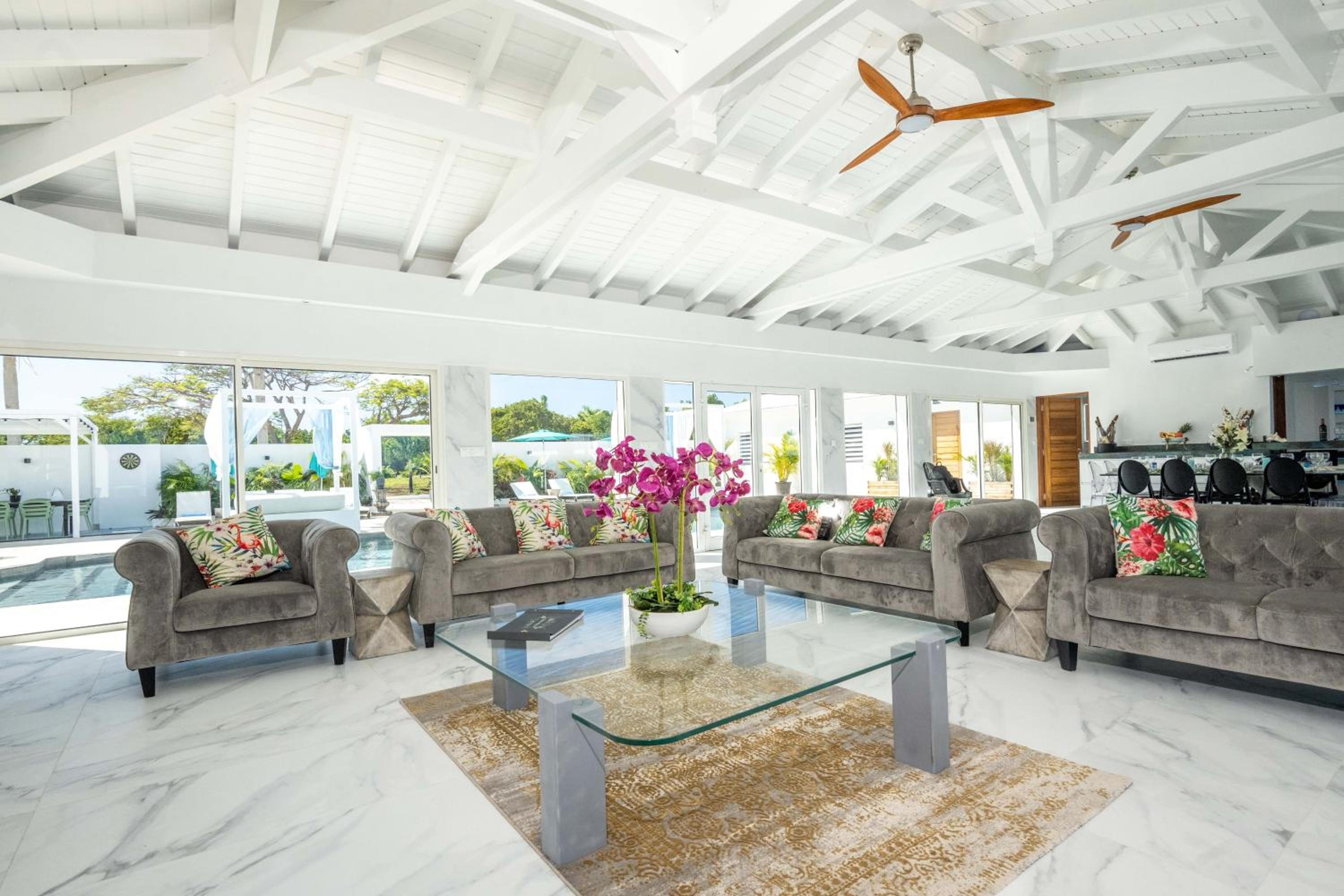Infinity Blue Villa 180° ocean view -Beach access -Terres Basses