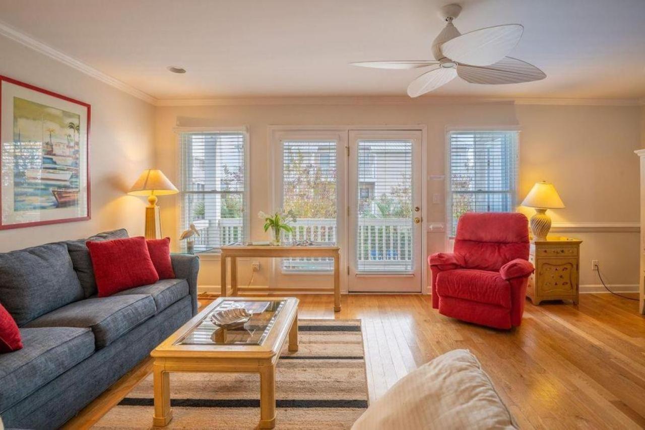 One Block to Beach - Comfort Zone view 5