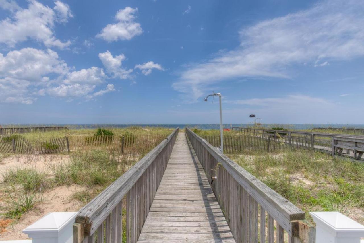 Oceanfront - Private Pool - Decks for Days view 3