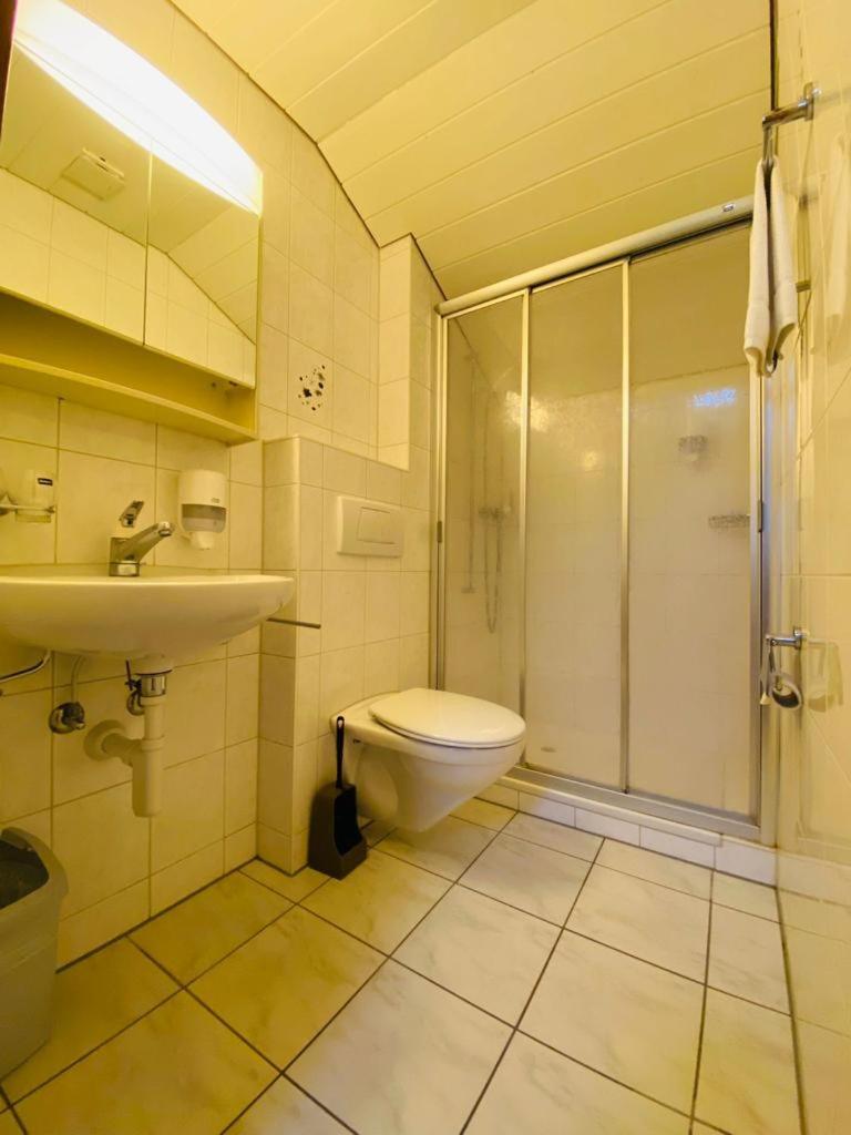 Lake View Apartment -14