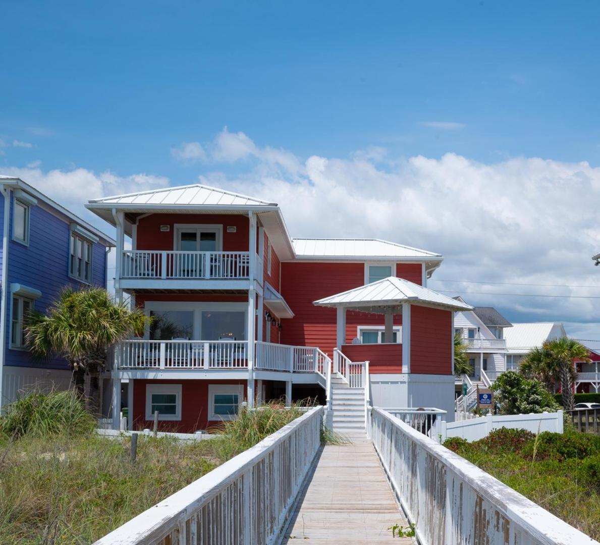 Oceanfront - Wraparound Porch