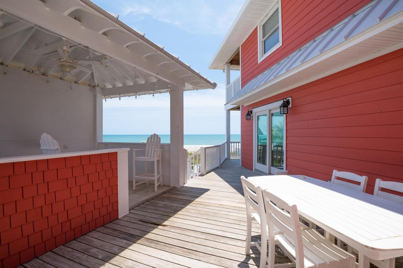 Oceanfront - Wraparound Porch