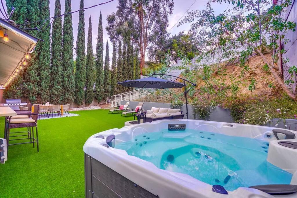 Hollywood Hills Retreat: Private GYM & STEAM ROOM