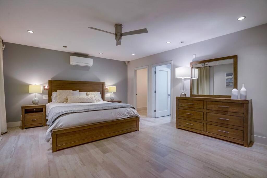 Hollywood Hills Retreat: Private GYM & STEAM ROOM