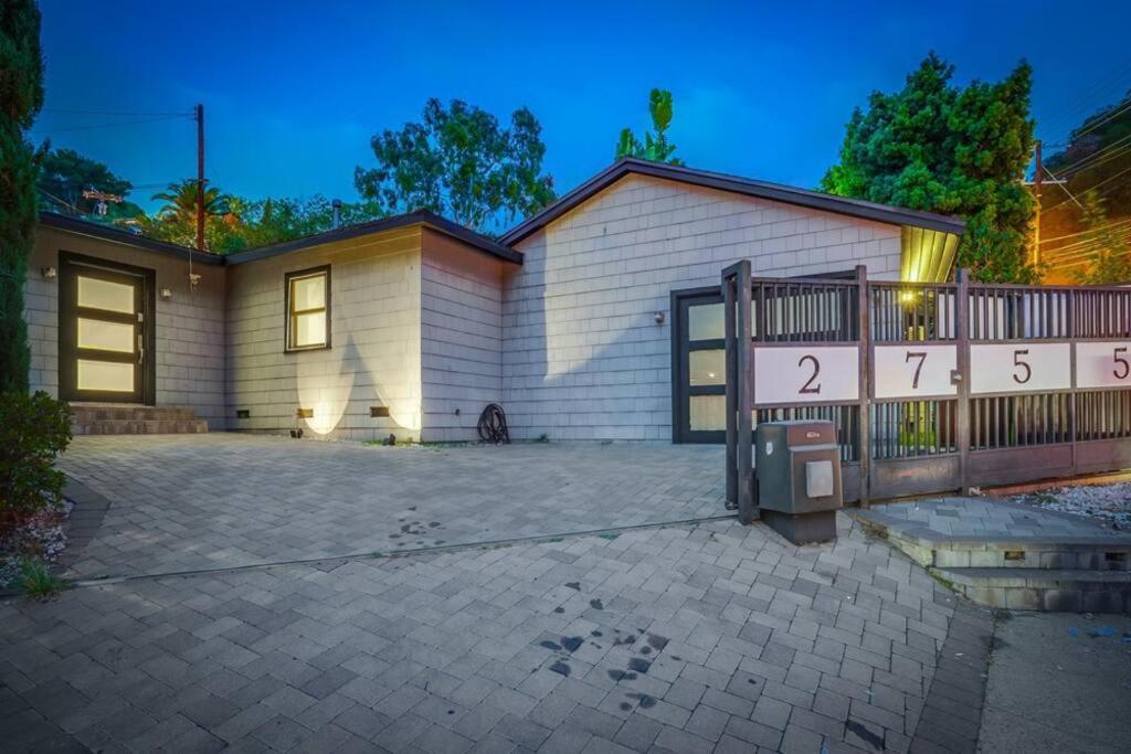 Hollywood Hills Retreat: Private GYM & STEAM ROOM