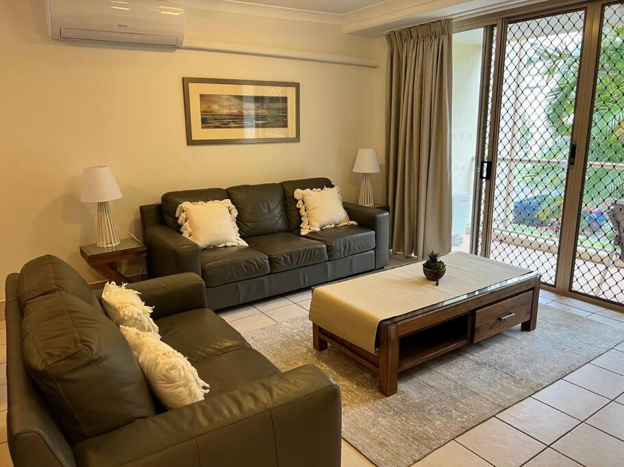 Santa Monica Apartments - Hosted by Burleigh Letting