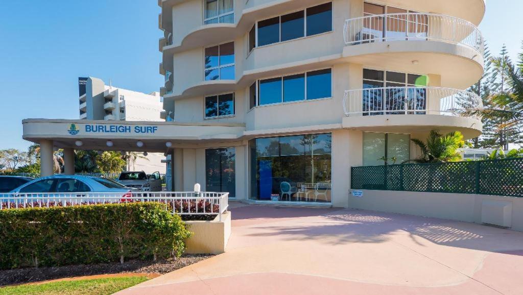 Burleigh Surf - Hosted by Burleigh Letting
