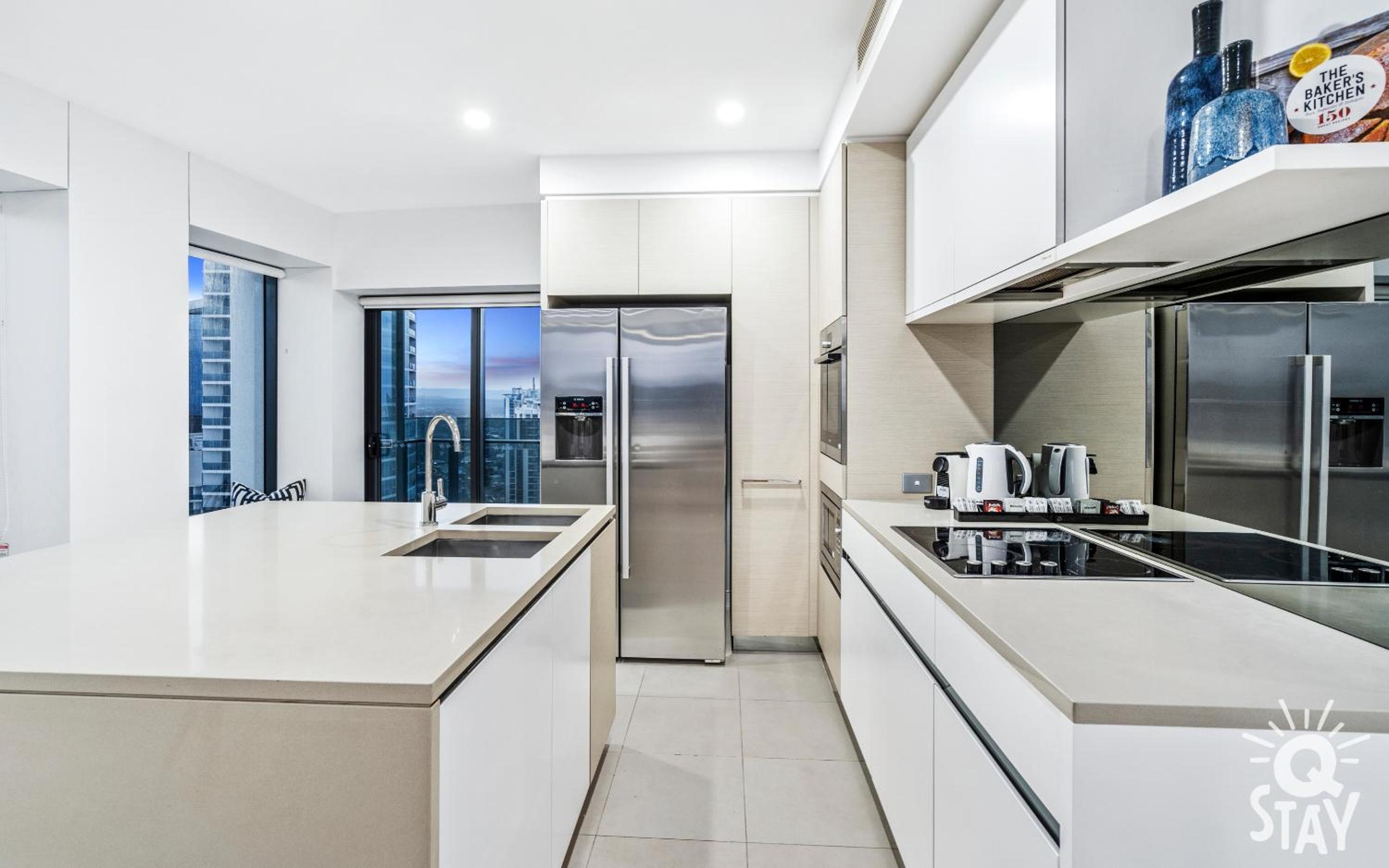 2 & 3 Bedroom OCEAN VIEW Apartments at Soul Surfers Paradise - Q Stay