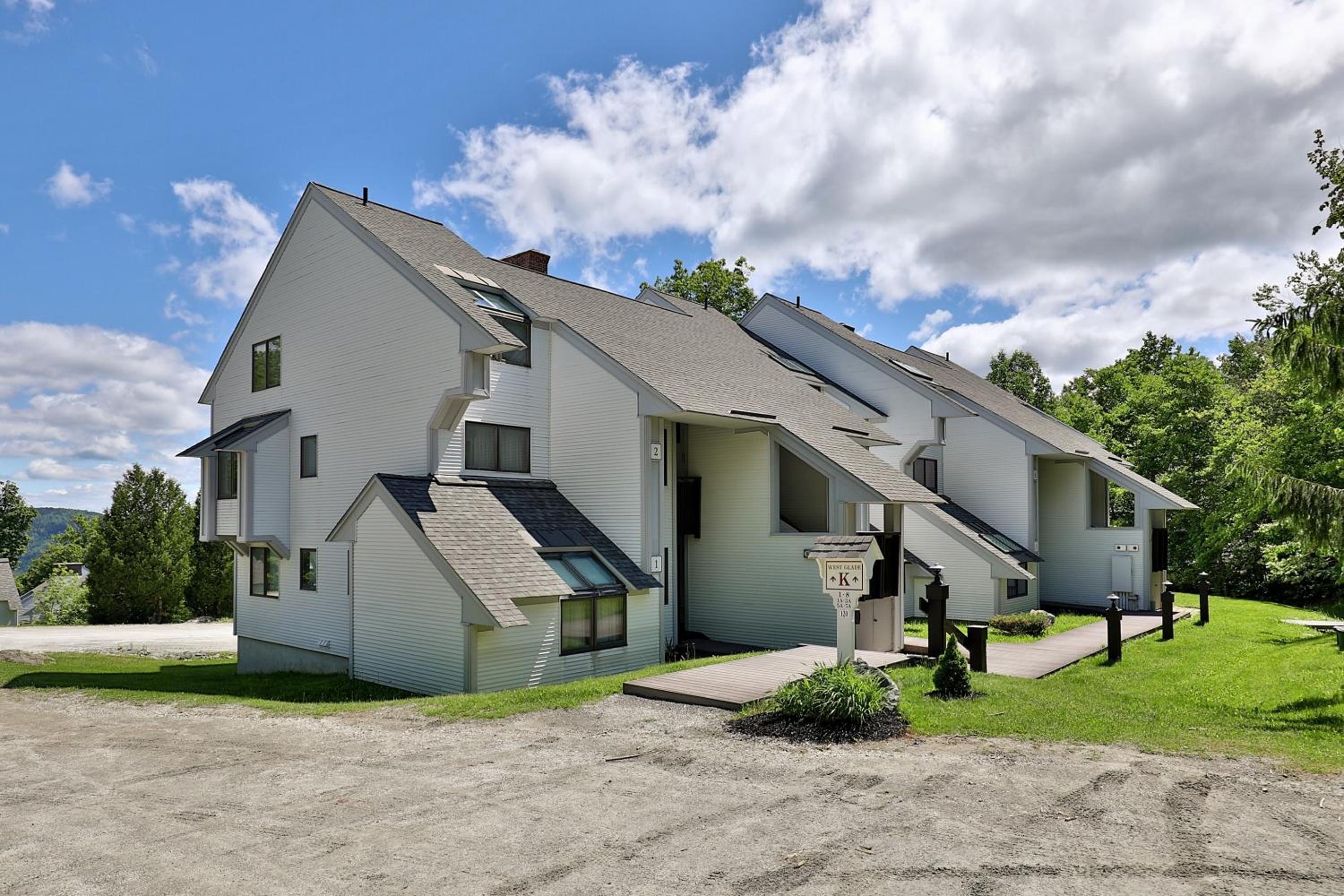 Sunrise West Glade- 3BR, 3BA Ski In Ski Out Condo condo view 3
