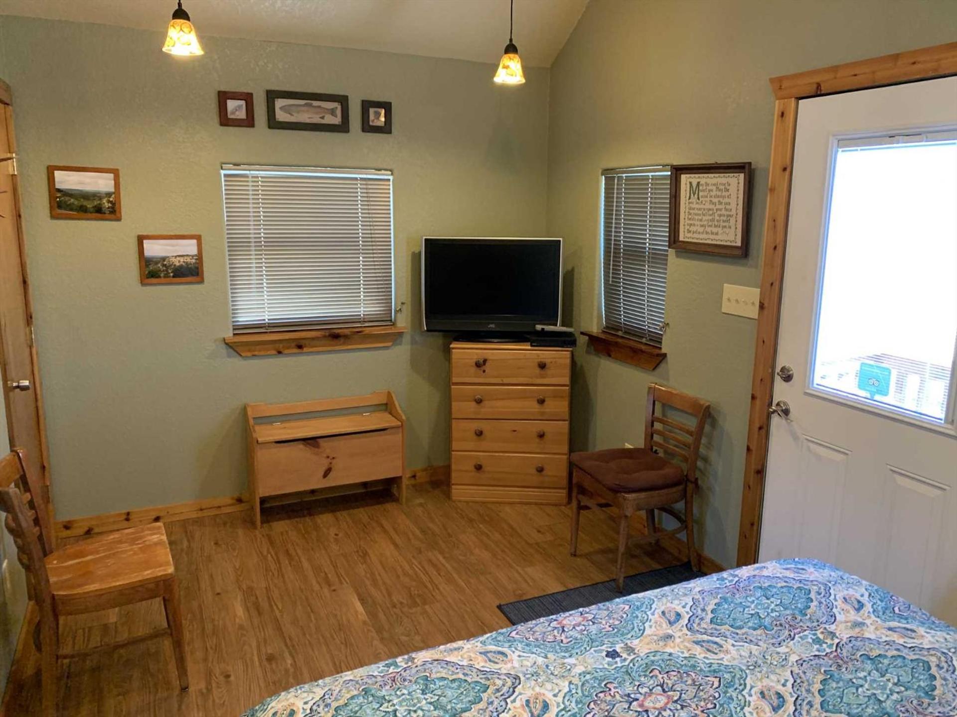 Bandera Stronghold - Red Cloud Cabin view 5