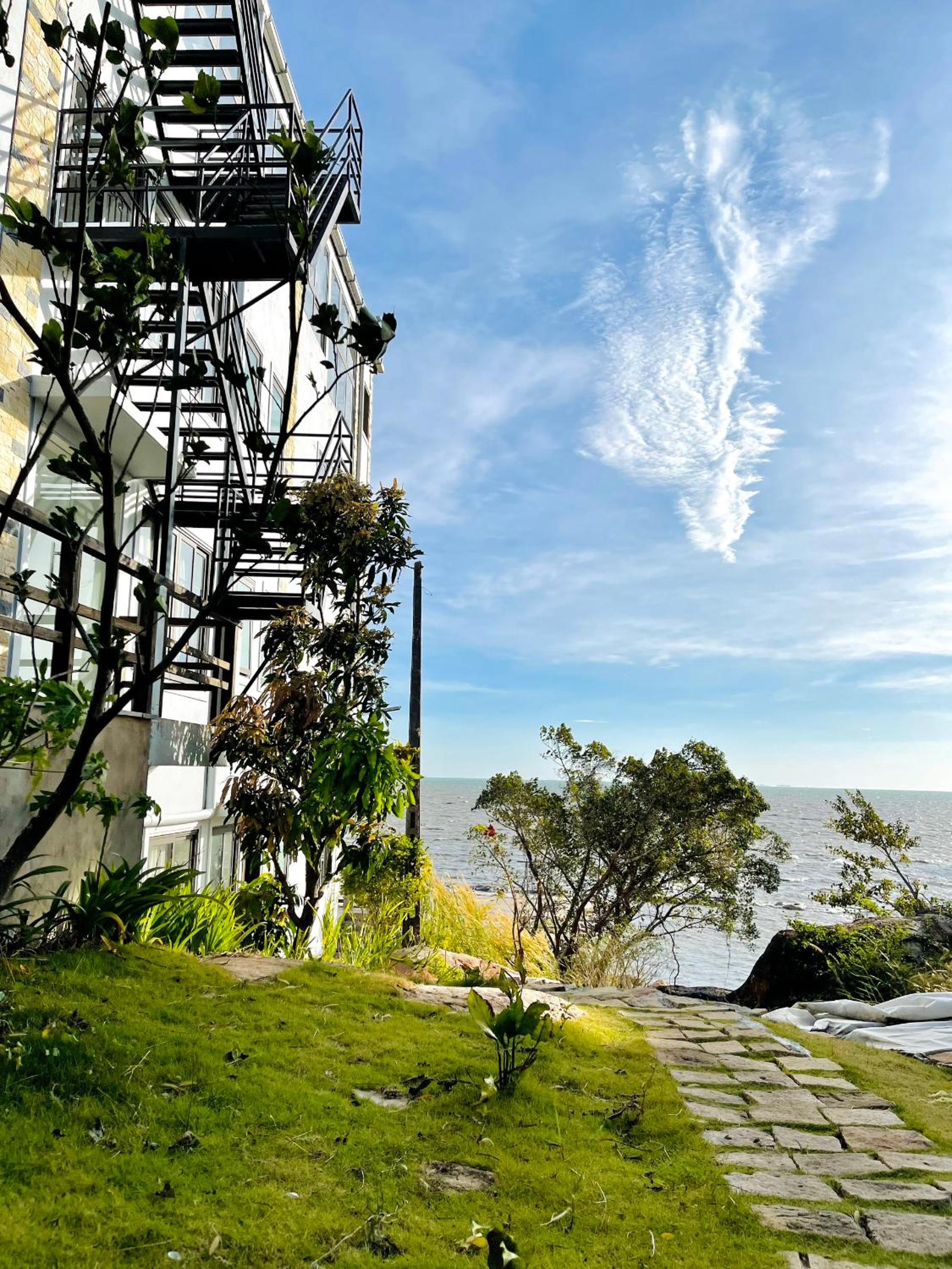 Garden Sea