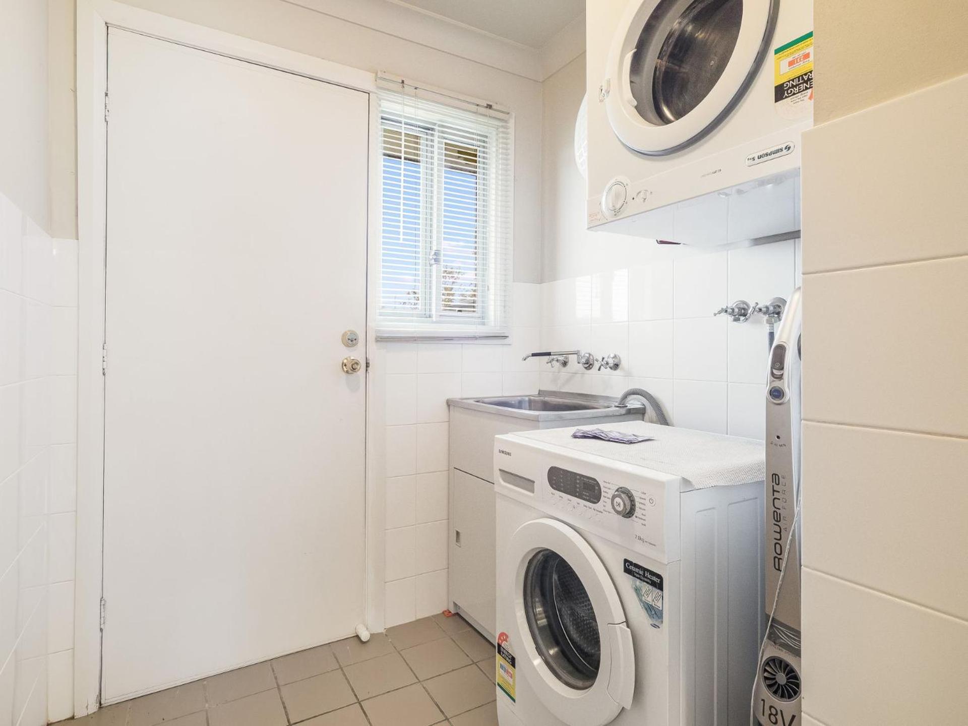 3A Kunama - 4BR House l Central Location l Aircon l WiFi