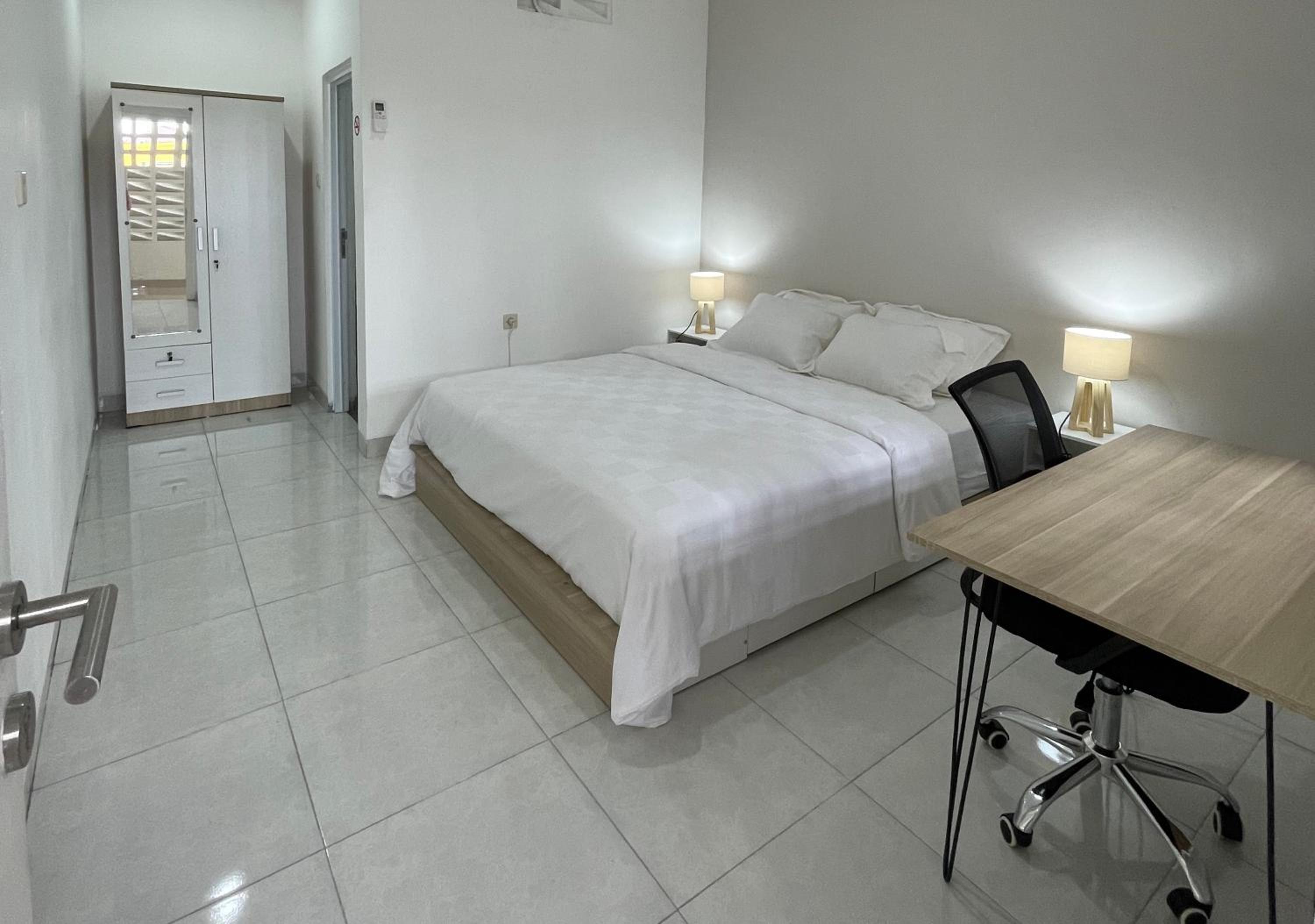 9 Residence Guesthouse Syariah Cilandak