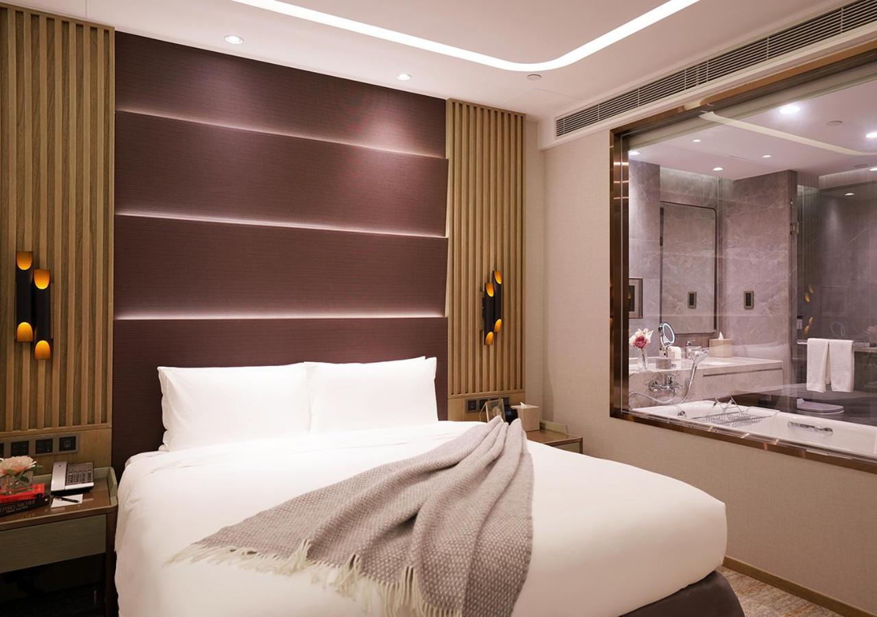 Oasis Aurum 181 Hotel