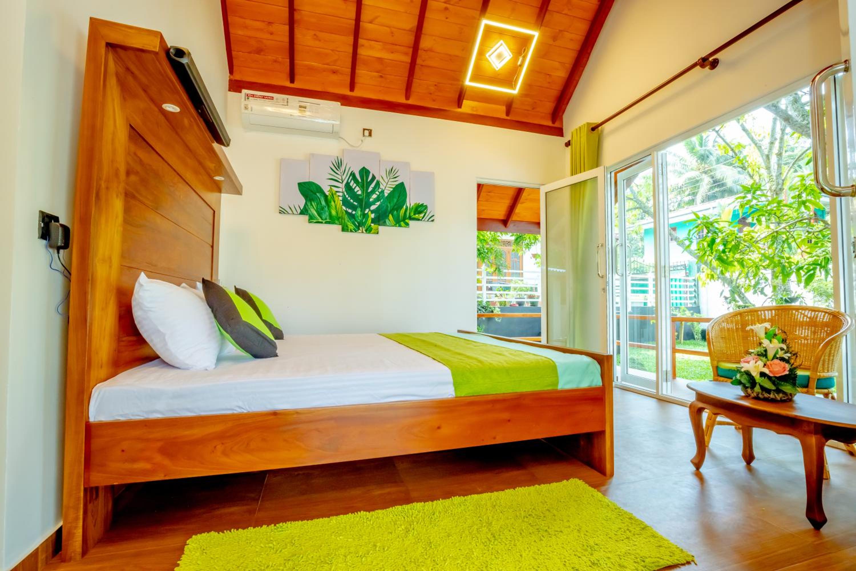 Kurumba Luxury Cabin