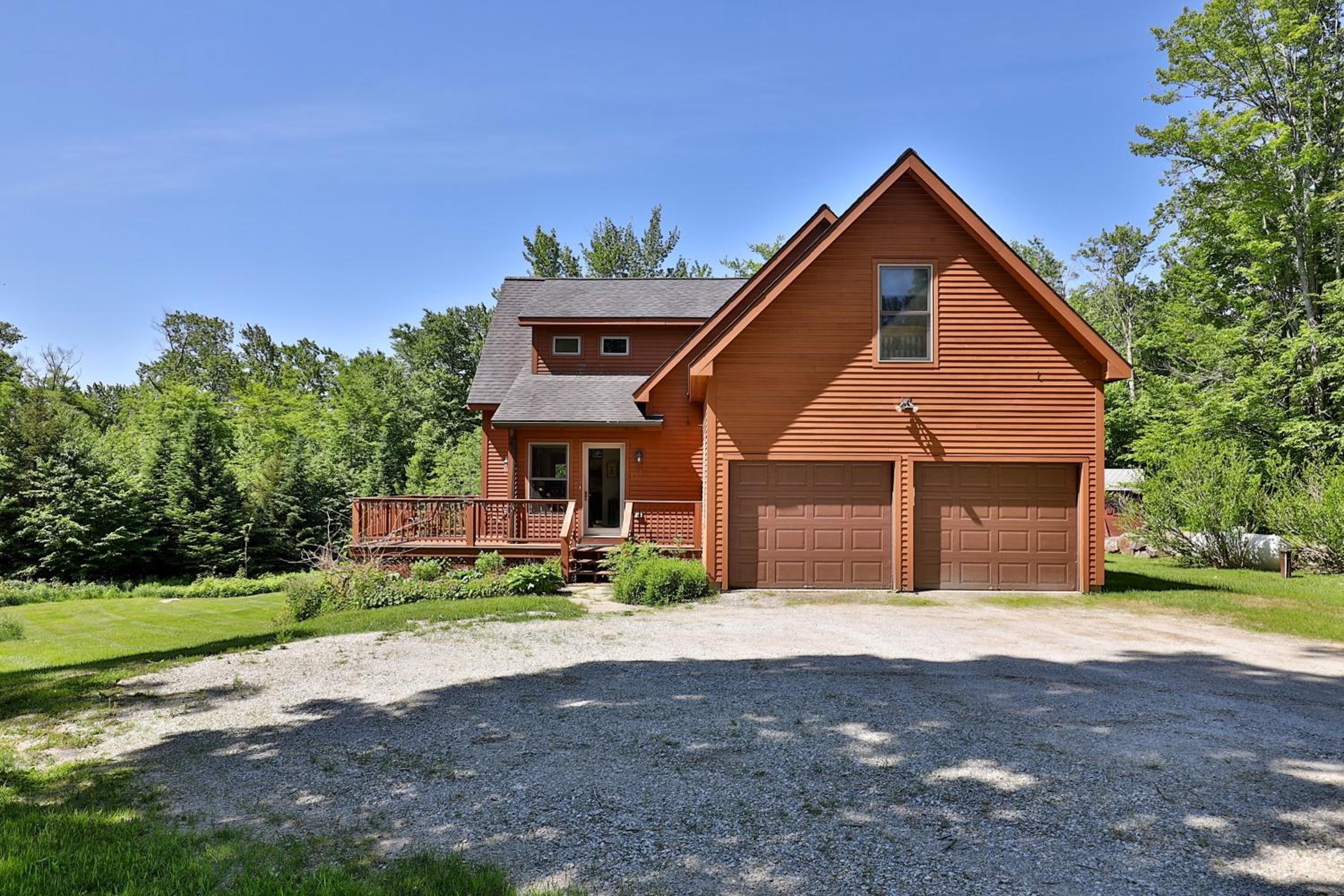 Cortina Mountain Chalet - Outdoor Hot Tub - Close to Pico and Killington Mountains home