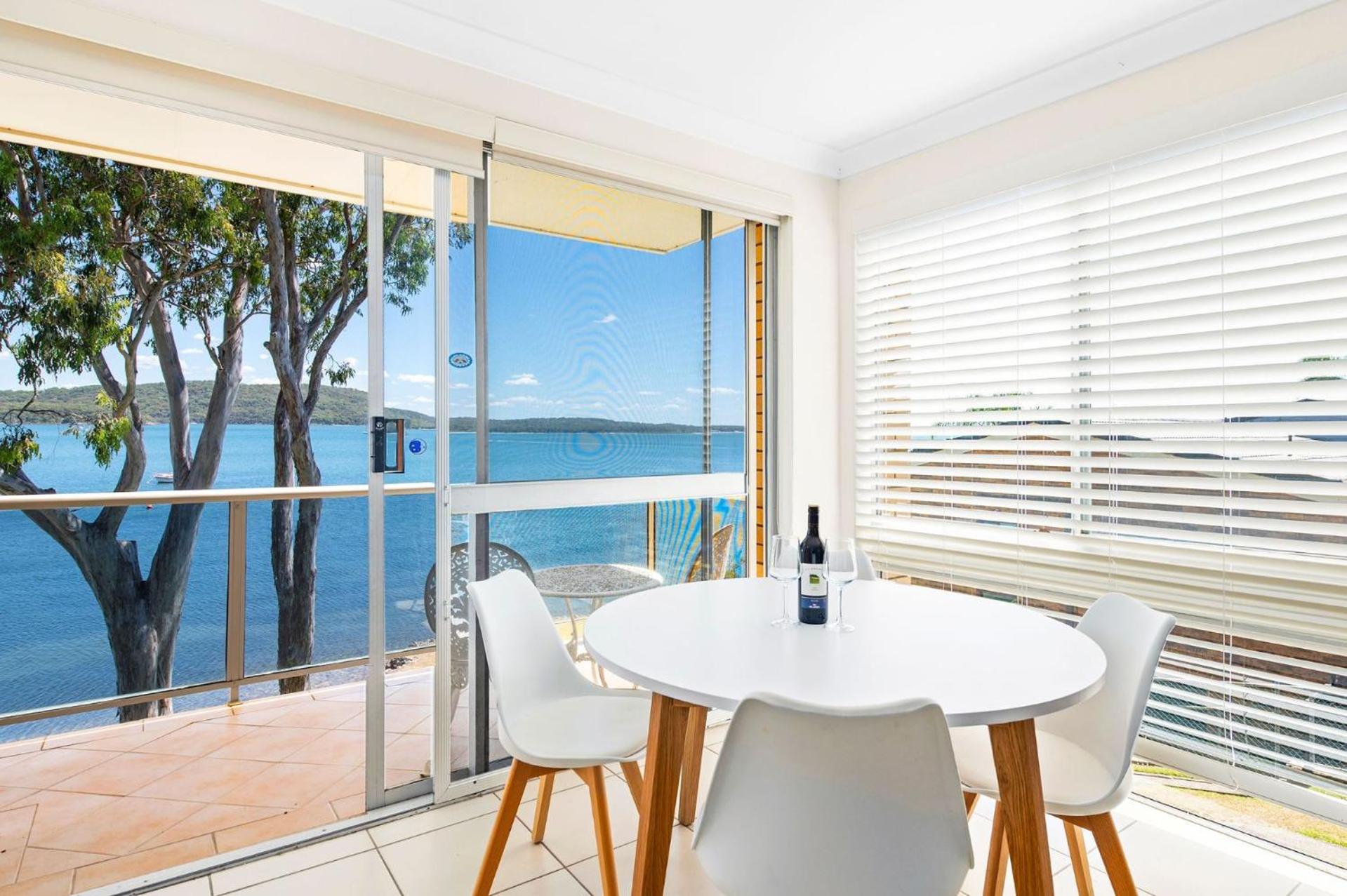 Waterfront Apartment - Soldiers Point