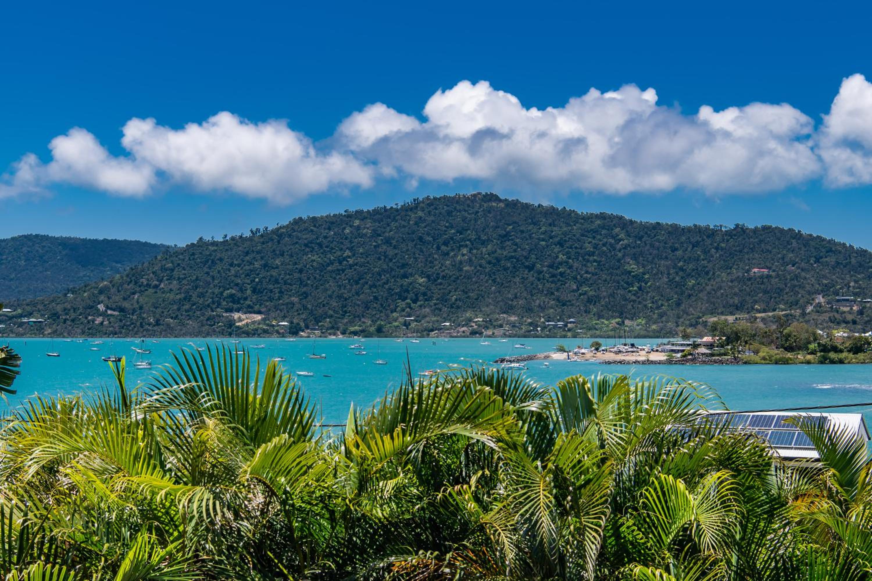 Airlie Beach Vacations - Airlie Getaway - Airlie Beach - Property Image 3