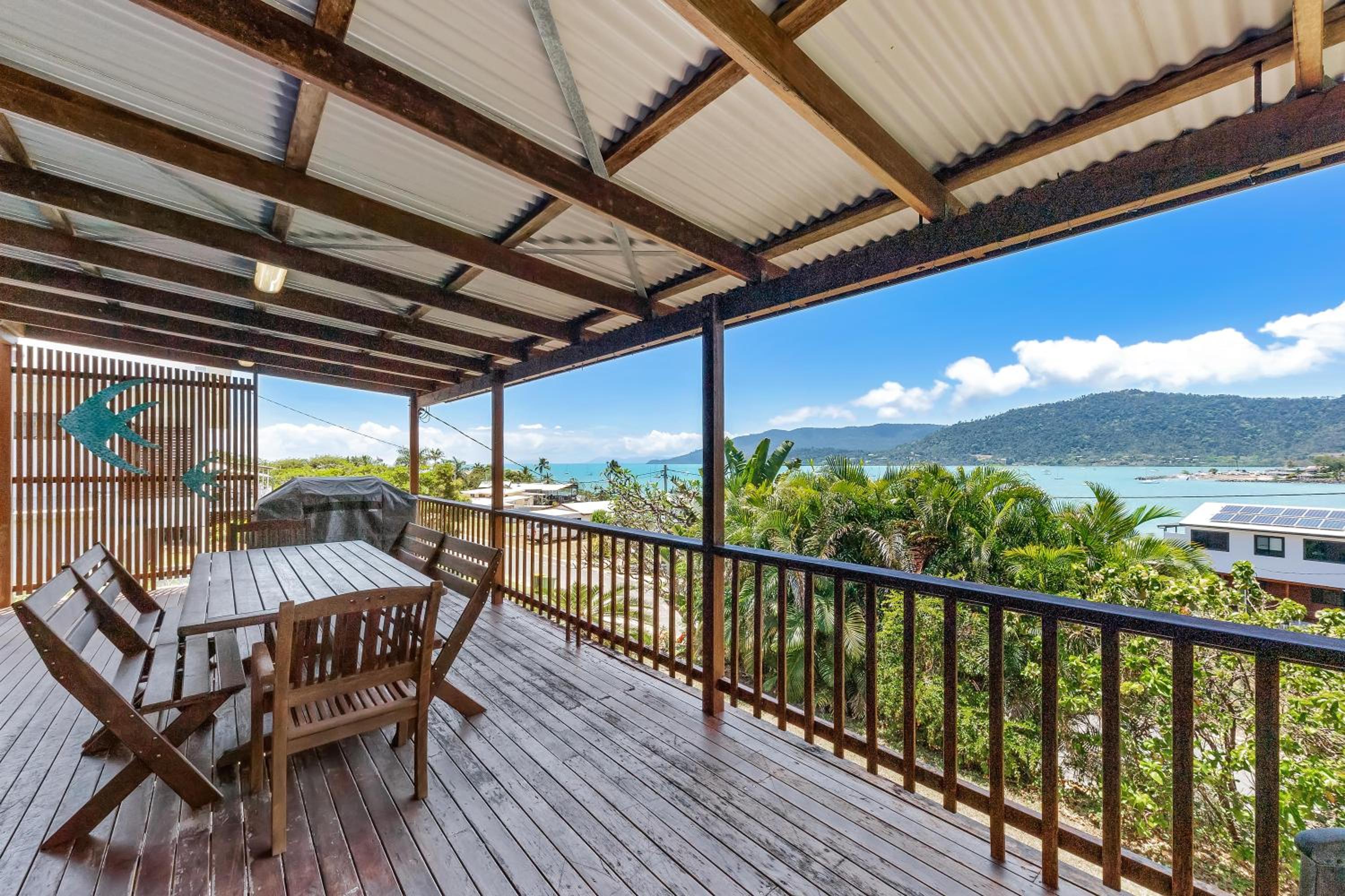 Airlie Beach Vacations - Airlie Getaway - Airlie Beach - Property Image 1