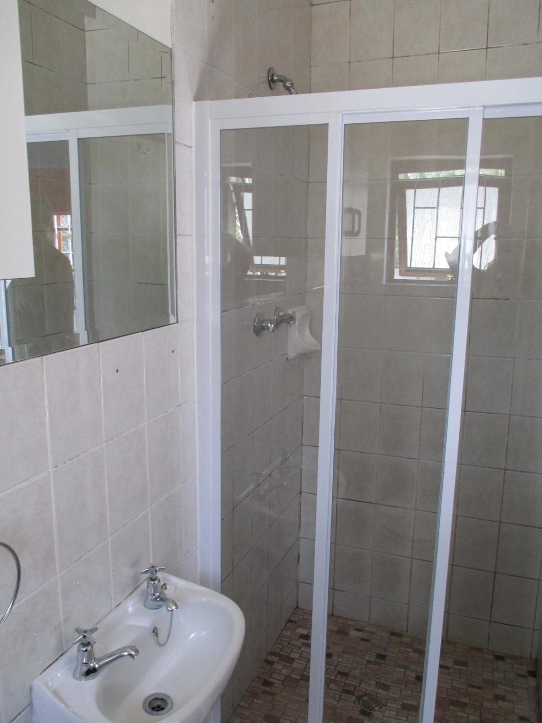 Hermanus Backpackers & Budget Accommodation view 5