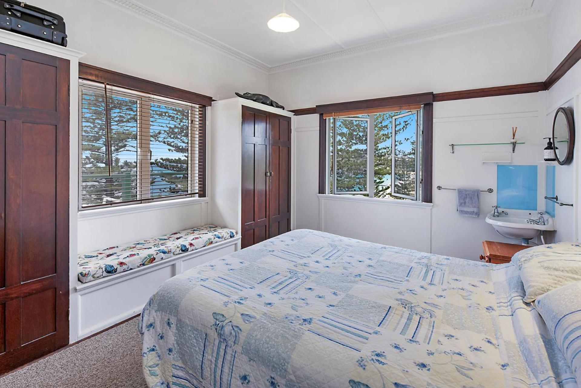 35 Wilson Avenue Dicky Beach QLD