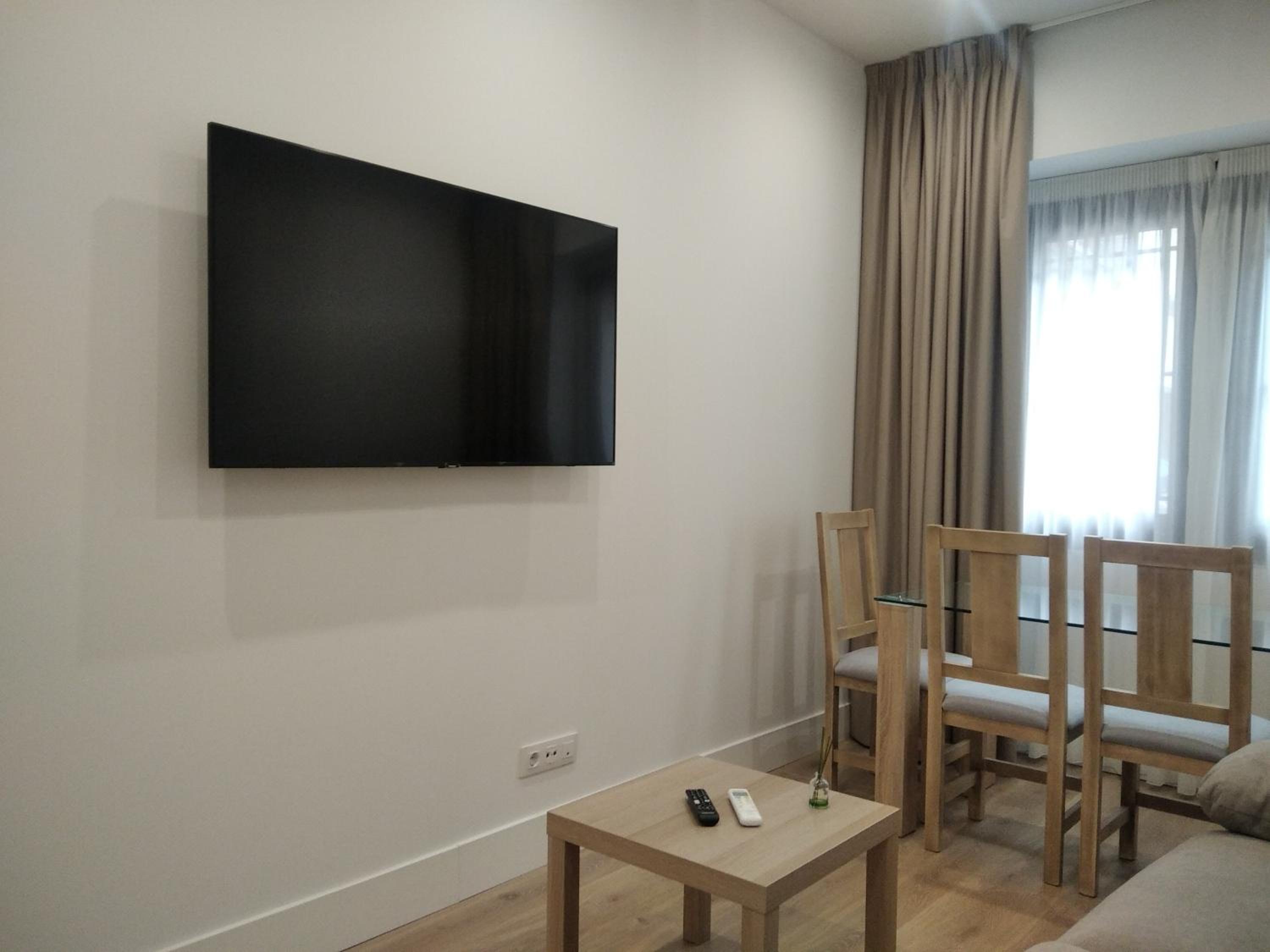 El PORTON DE LA BELLOTA - CON PARKING GRATIS - EN EL CENTRO DE TOLEDO