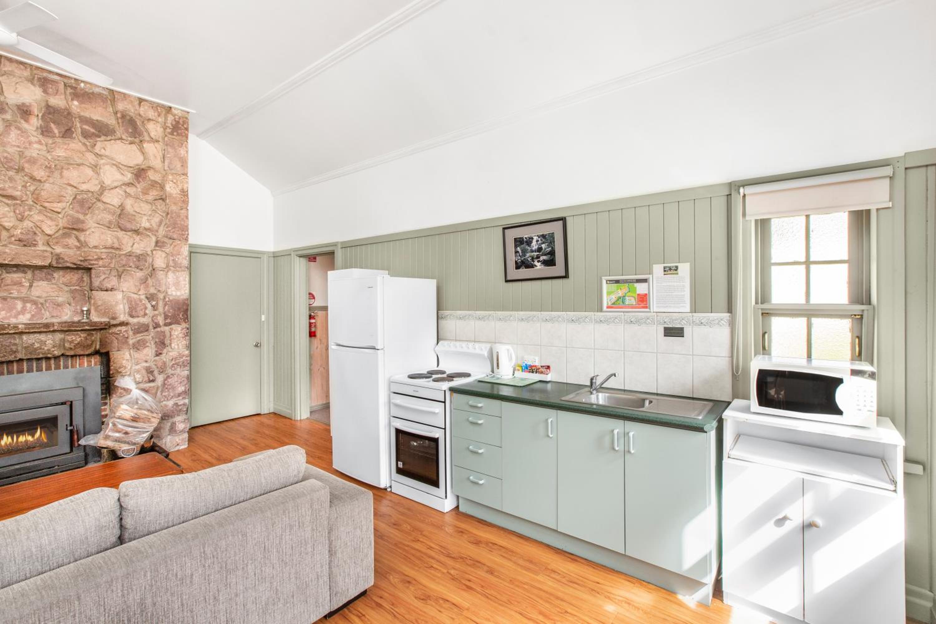 Breeze Holiday Parks - Halls Gap