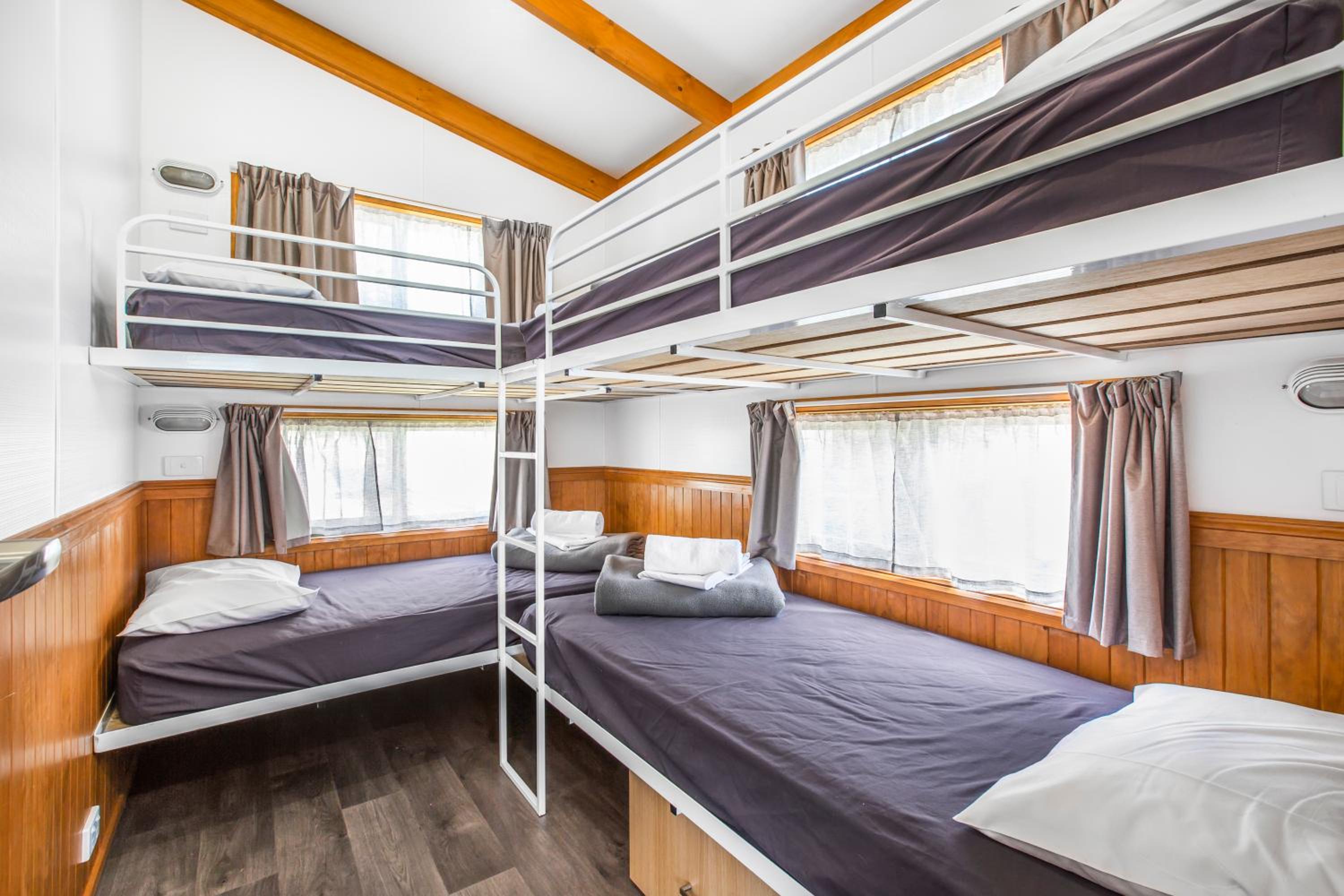 Breeze Holiday Parks - Halls Gap