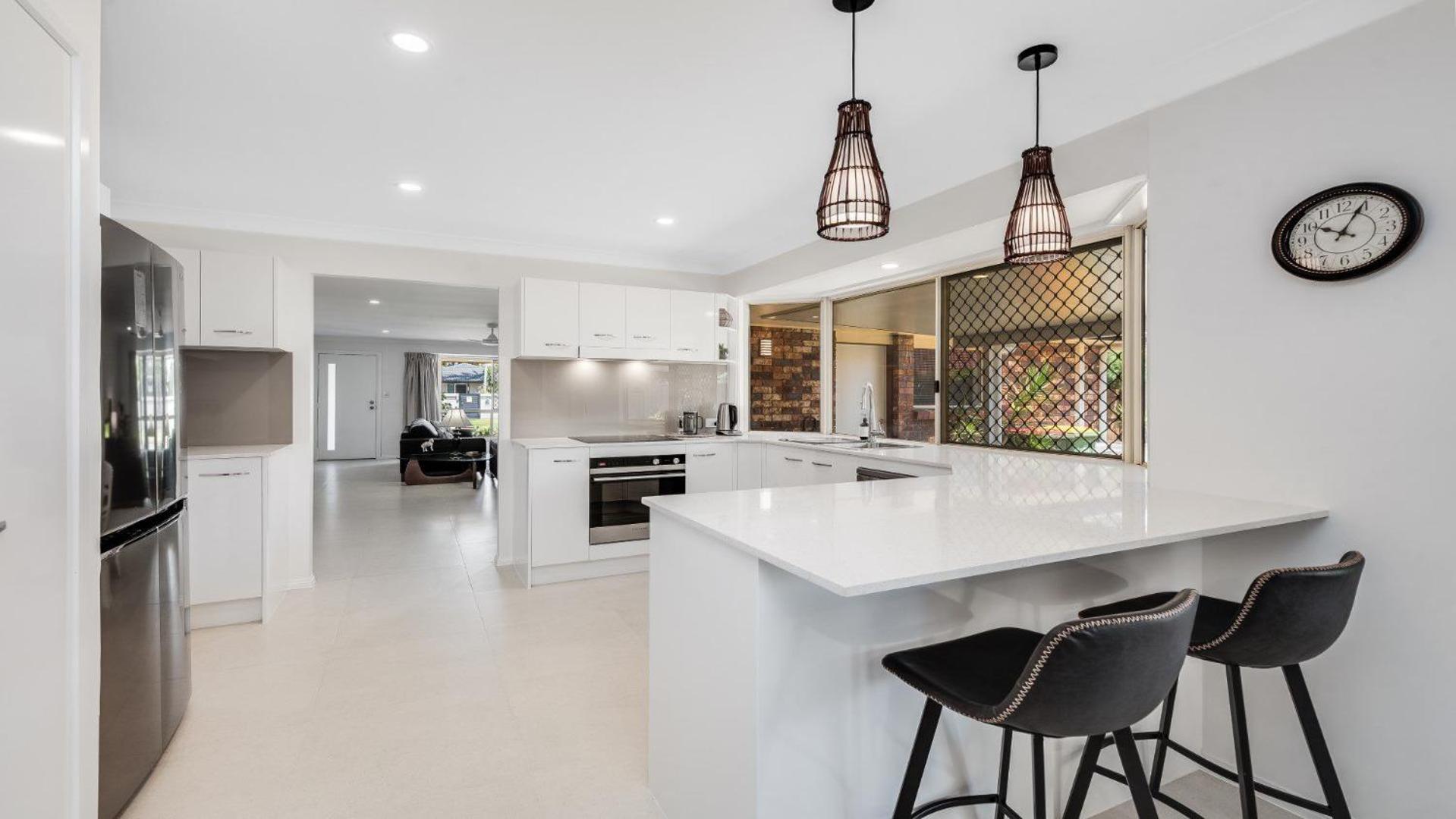 5 Bullando Street Warana QLD