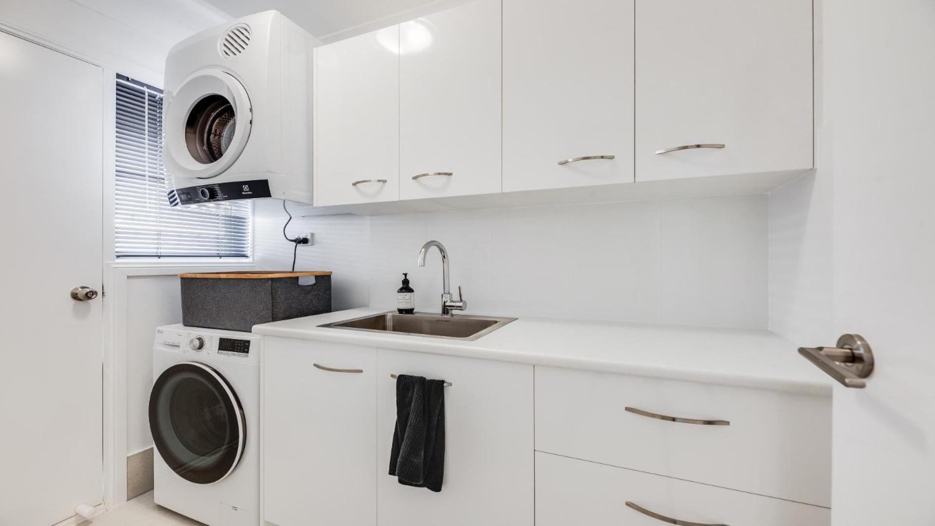 5 Bullando Street Warana QLD
