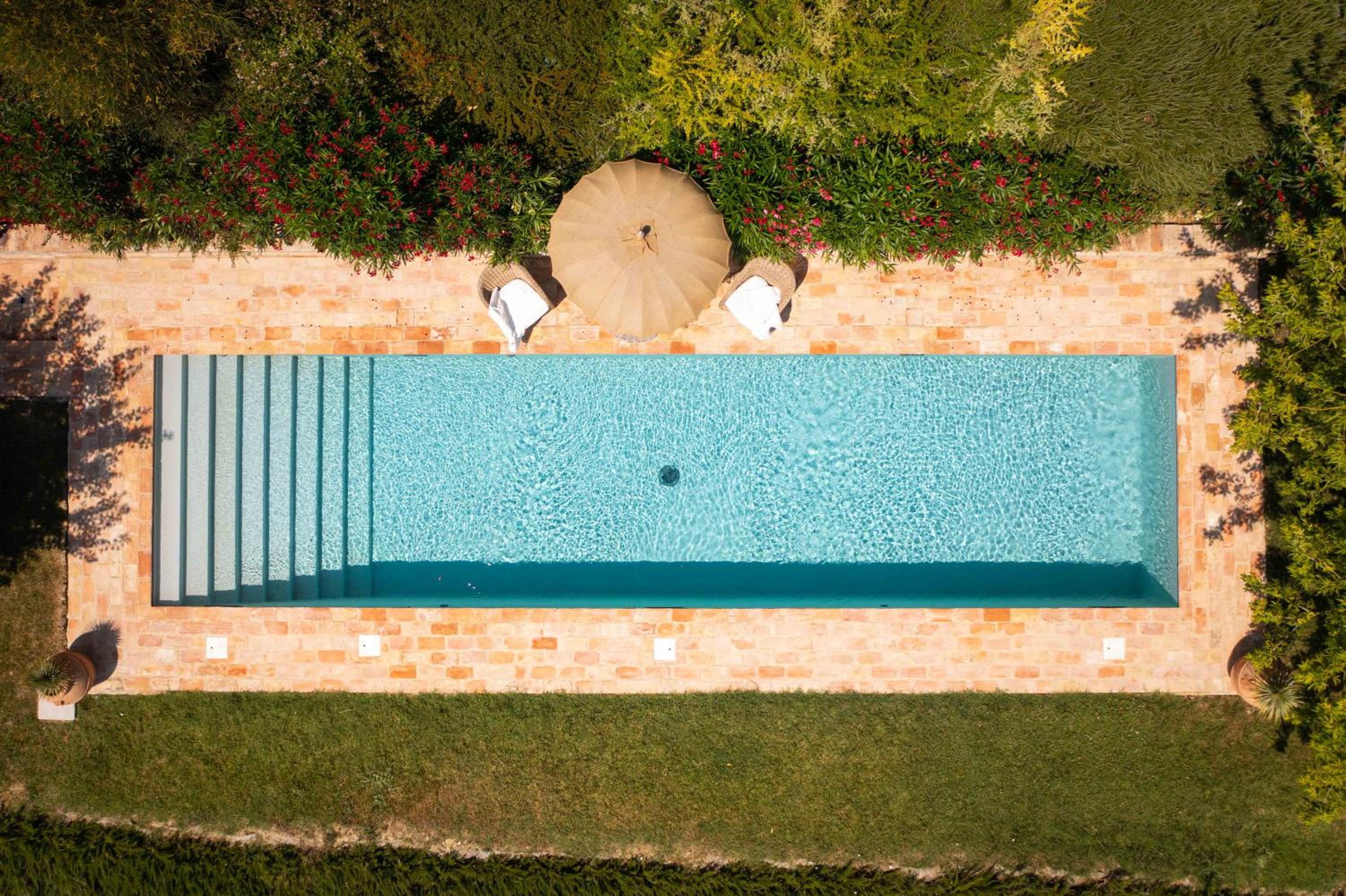 CasaVostra - Ambience Suites