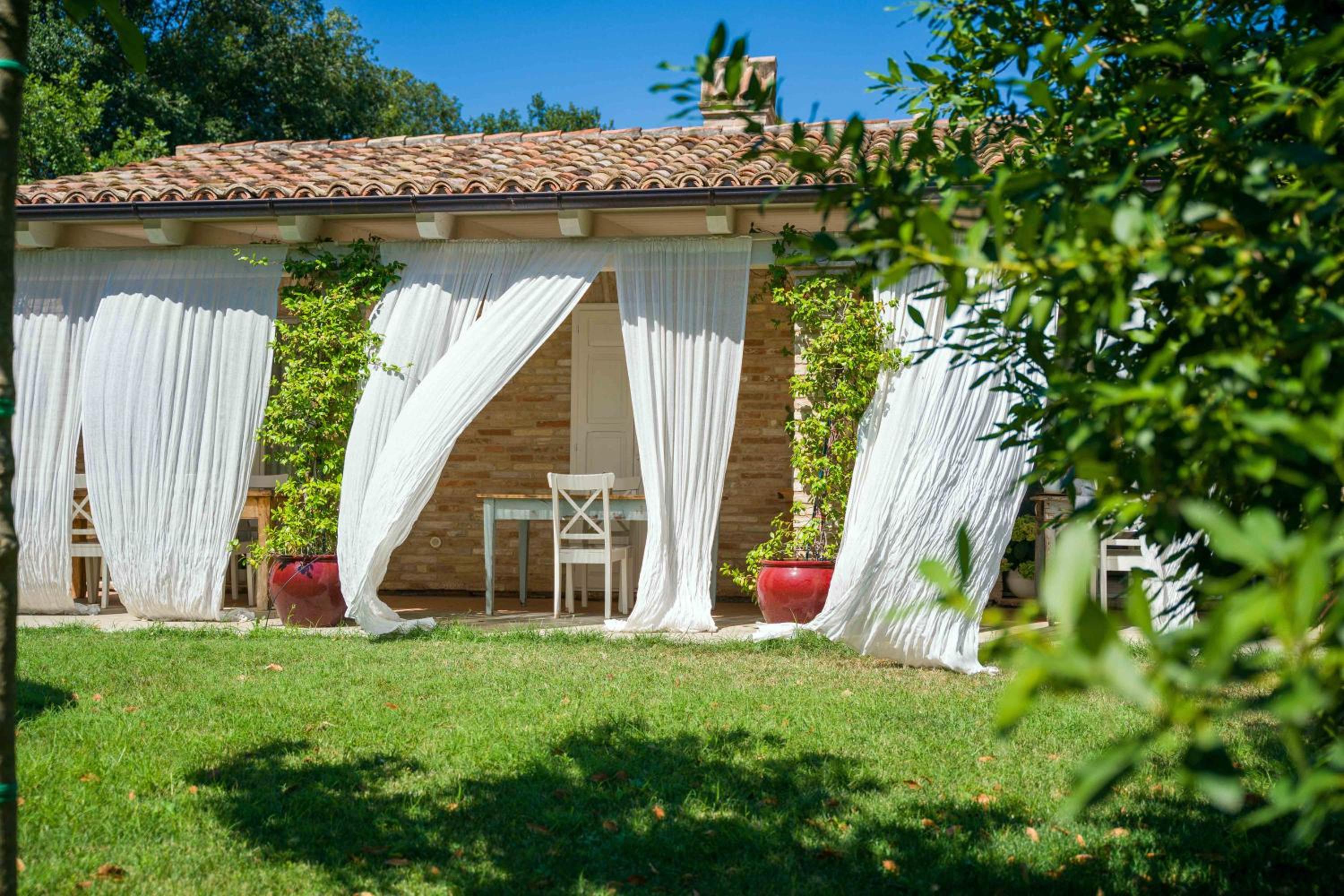 CasaVostra - Ambience Suites